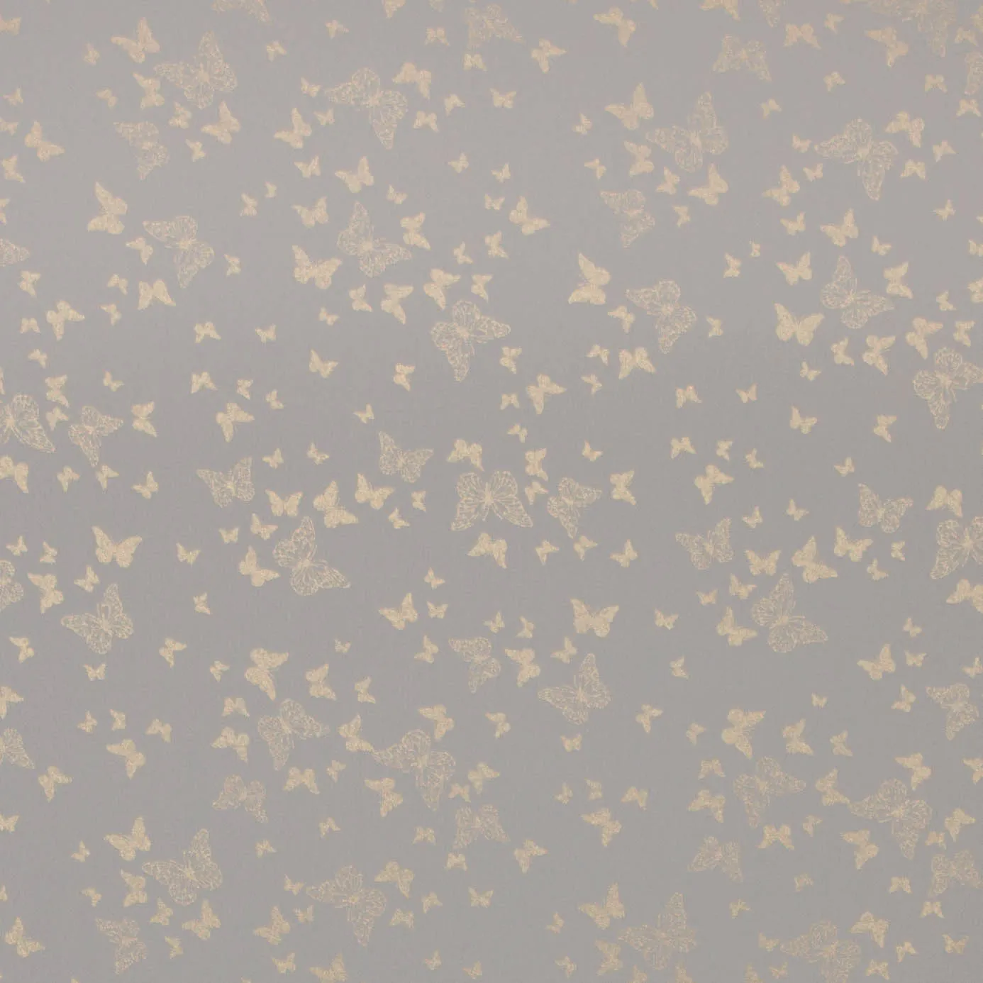 Voile ecru met gouden vlinders.