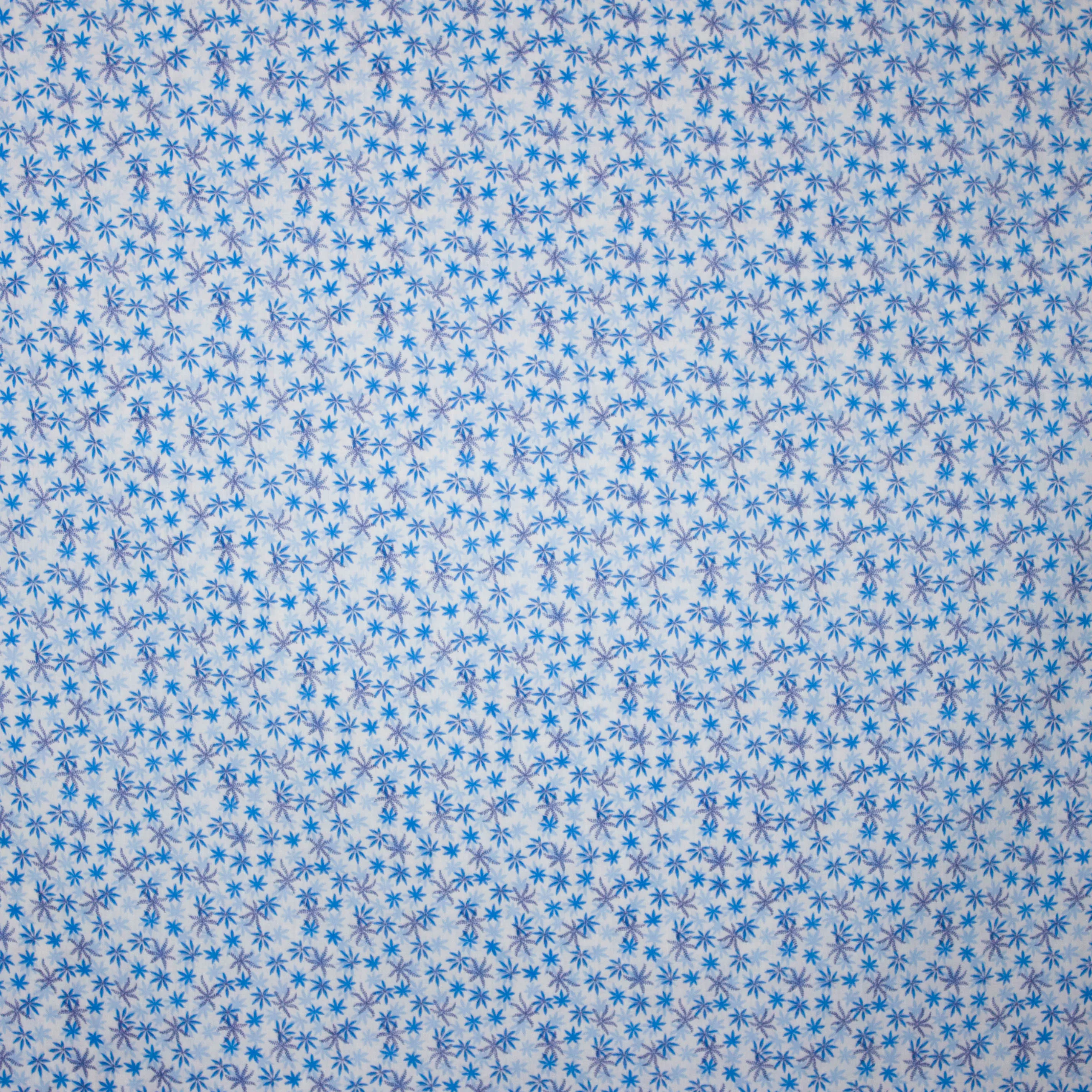 Witte katoen met blauwe bloemen