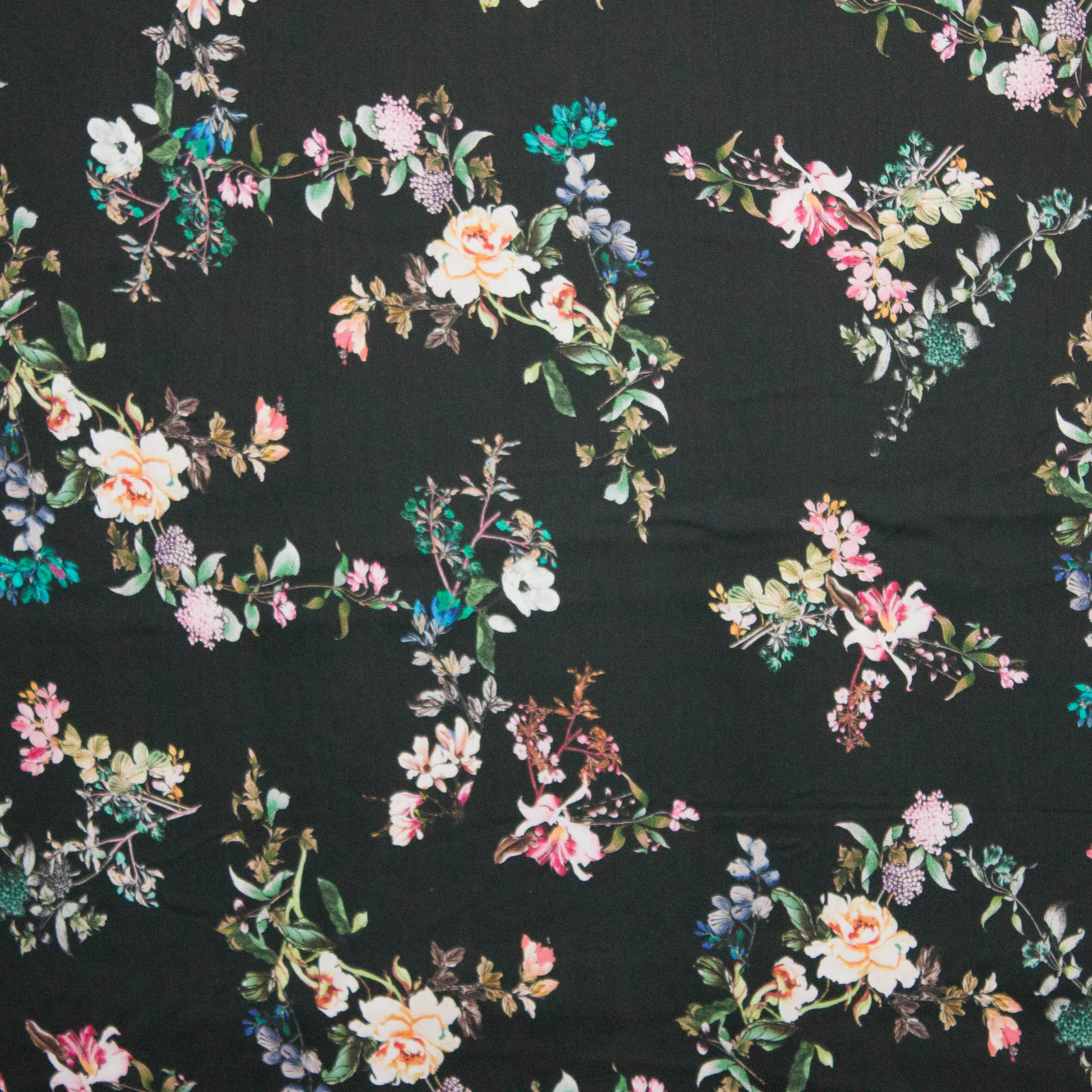 zwarte gebloemde viscose
