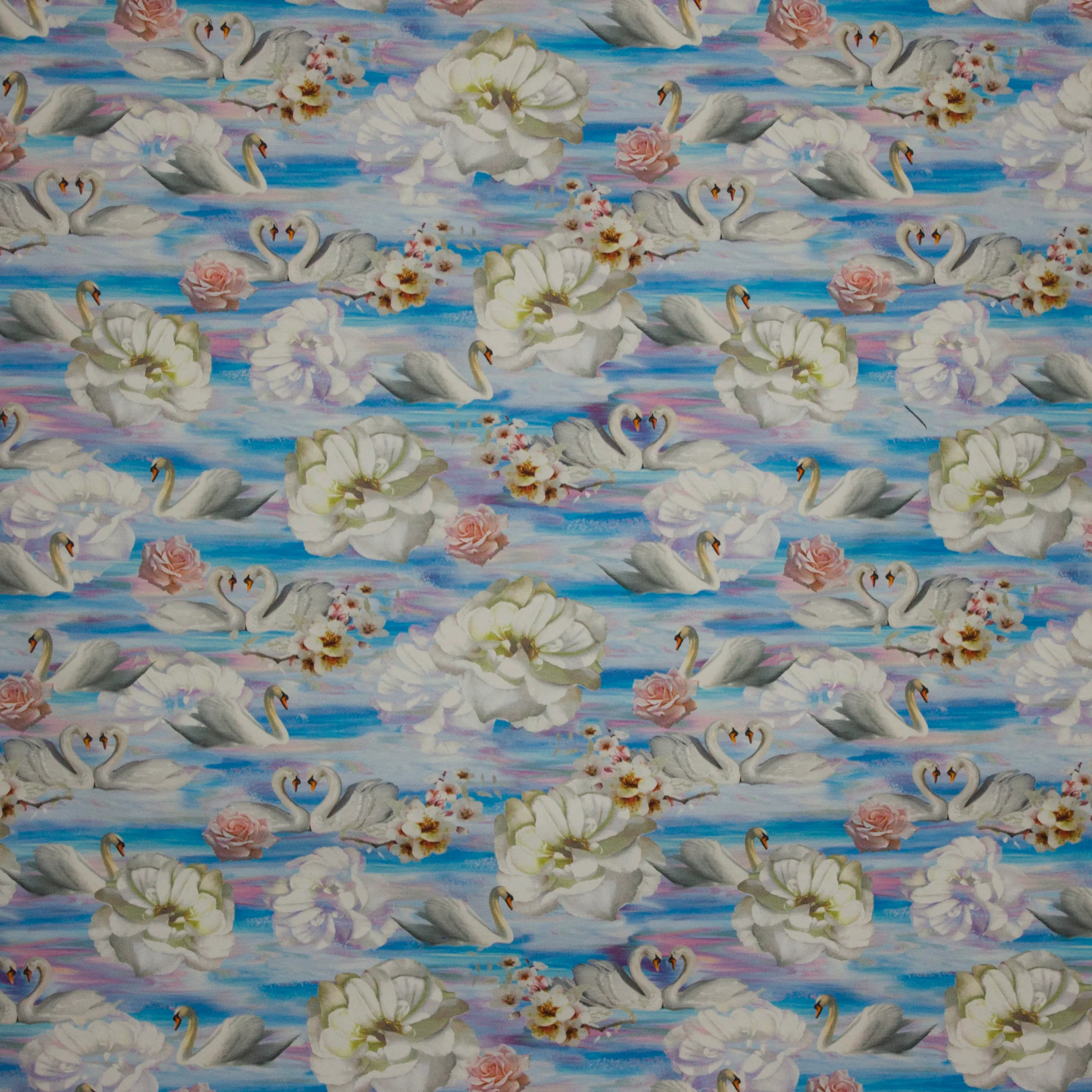 Tricot met zwanen en bloemen