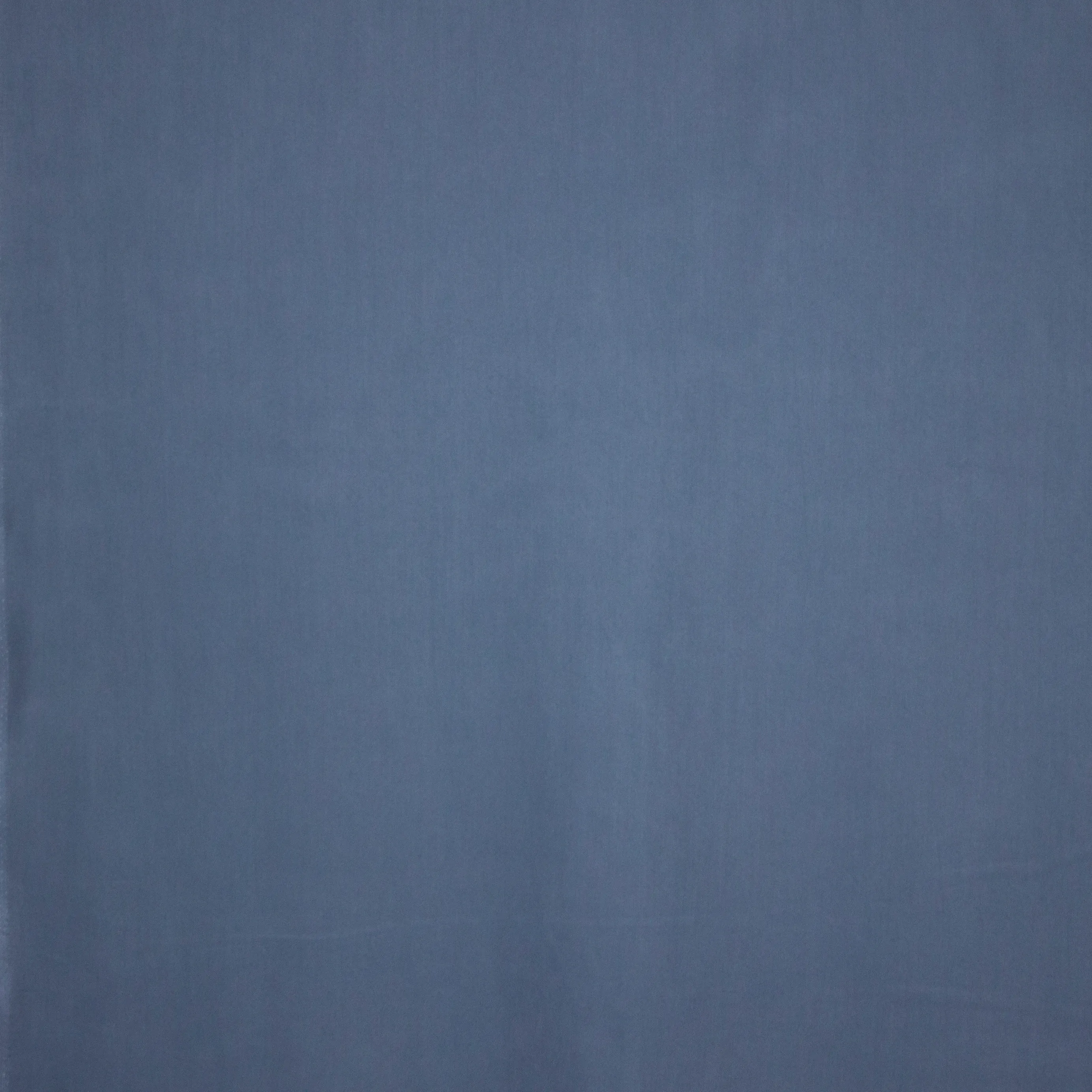 blauwe glanzende modal