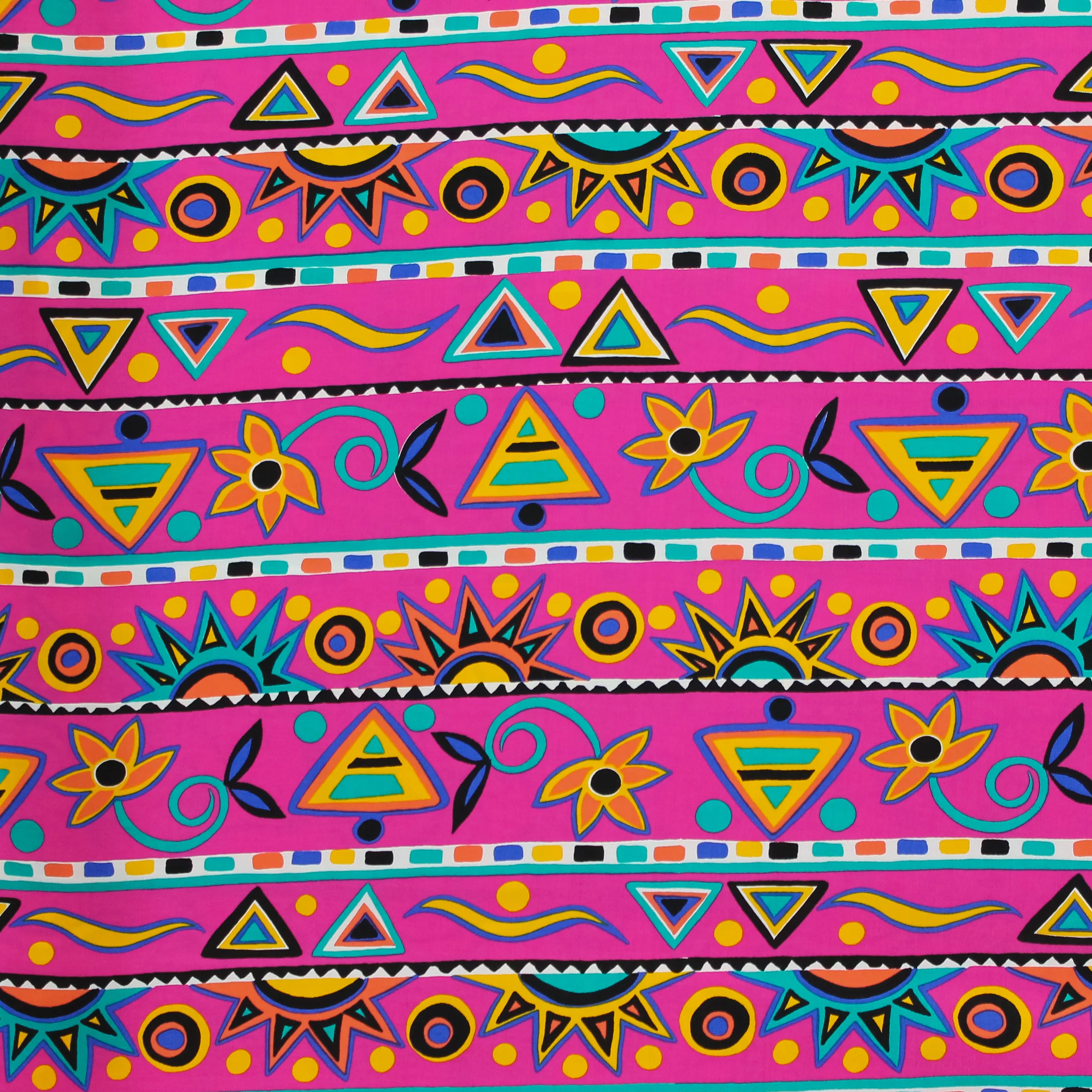 Fuchsia viscose met vrolijke print