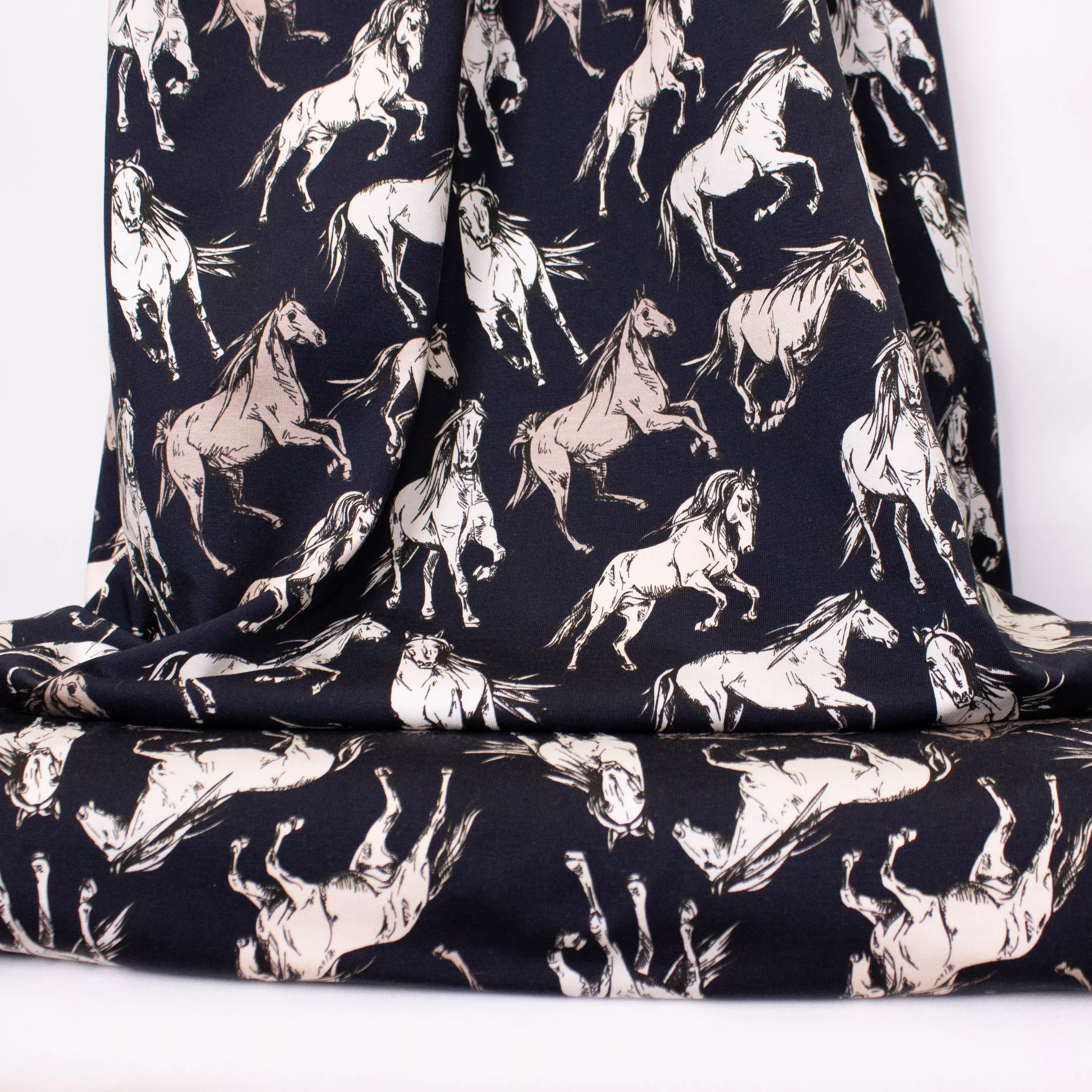 Donkerblauwe tricot met paarden