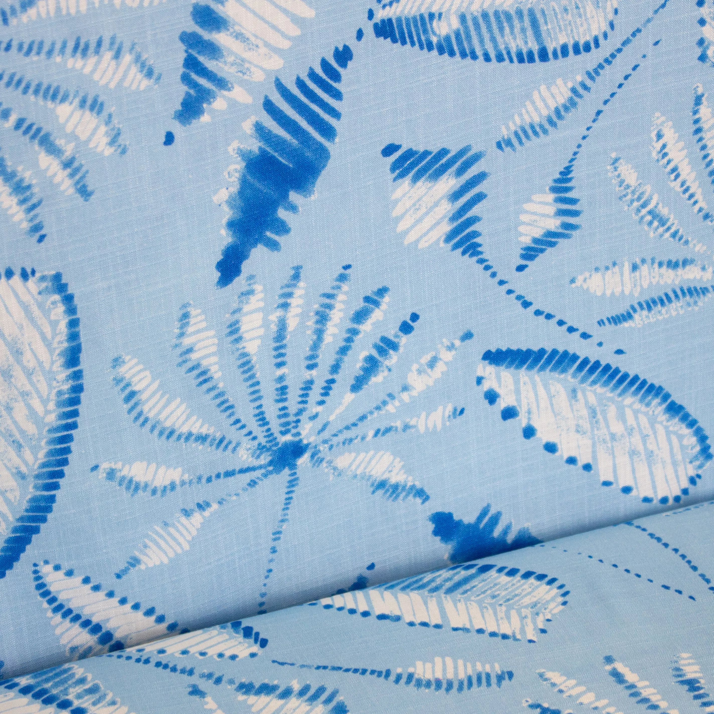 Blauw / witte viscose linnen mengeling met bladeren