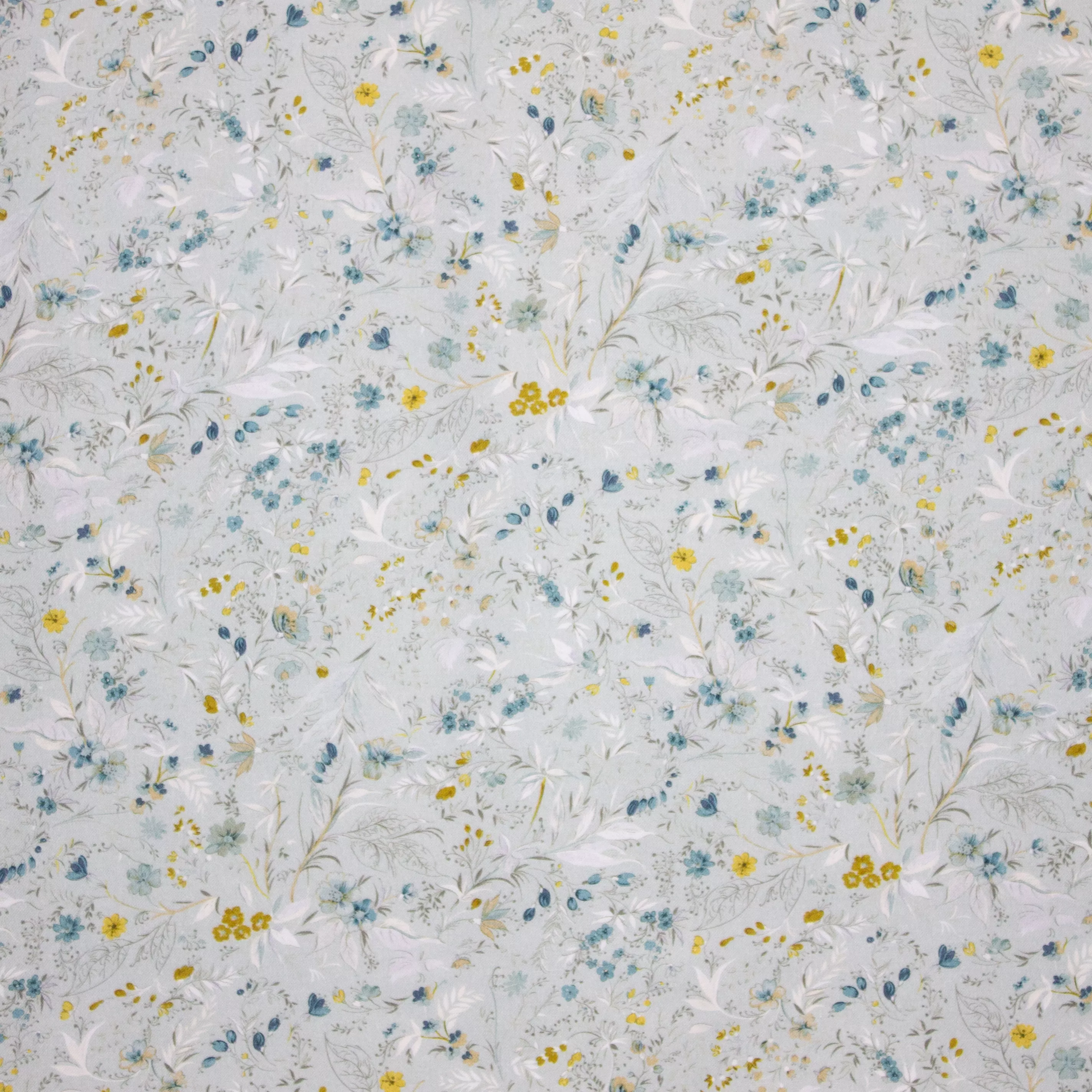 Viscose / katoen lichtblauw met takken en bloemen - La Maison Victor