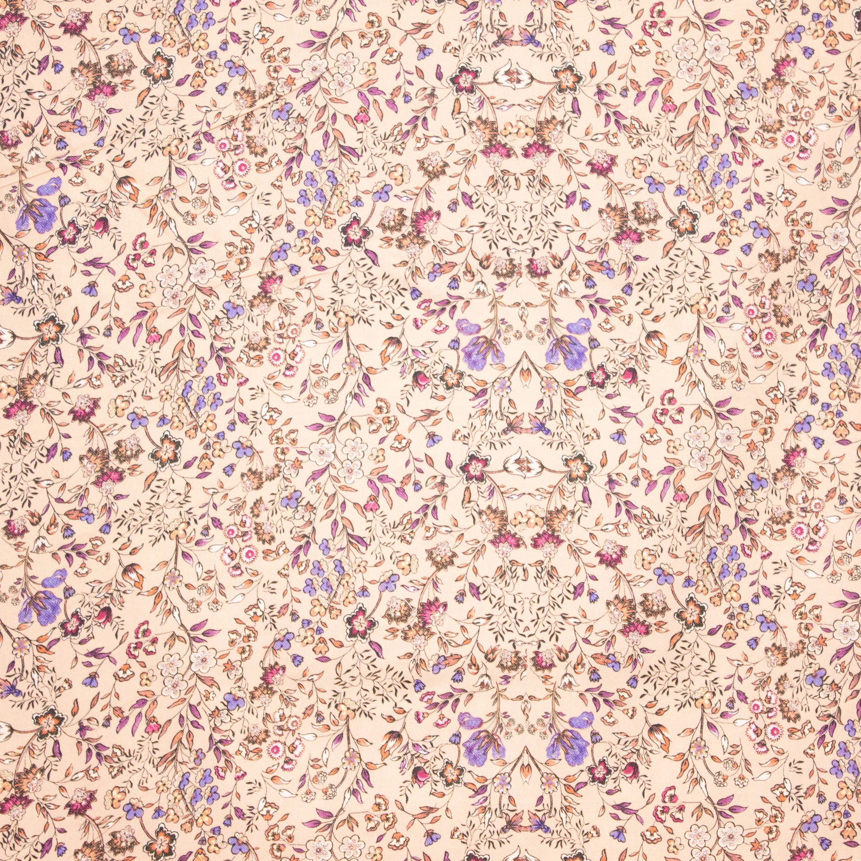 Zalmroze Viscose met Bloemenpatroon van La Maison Victor