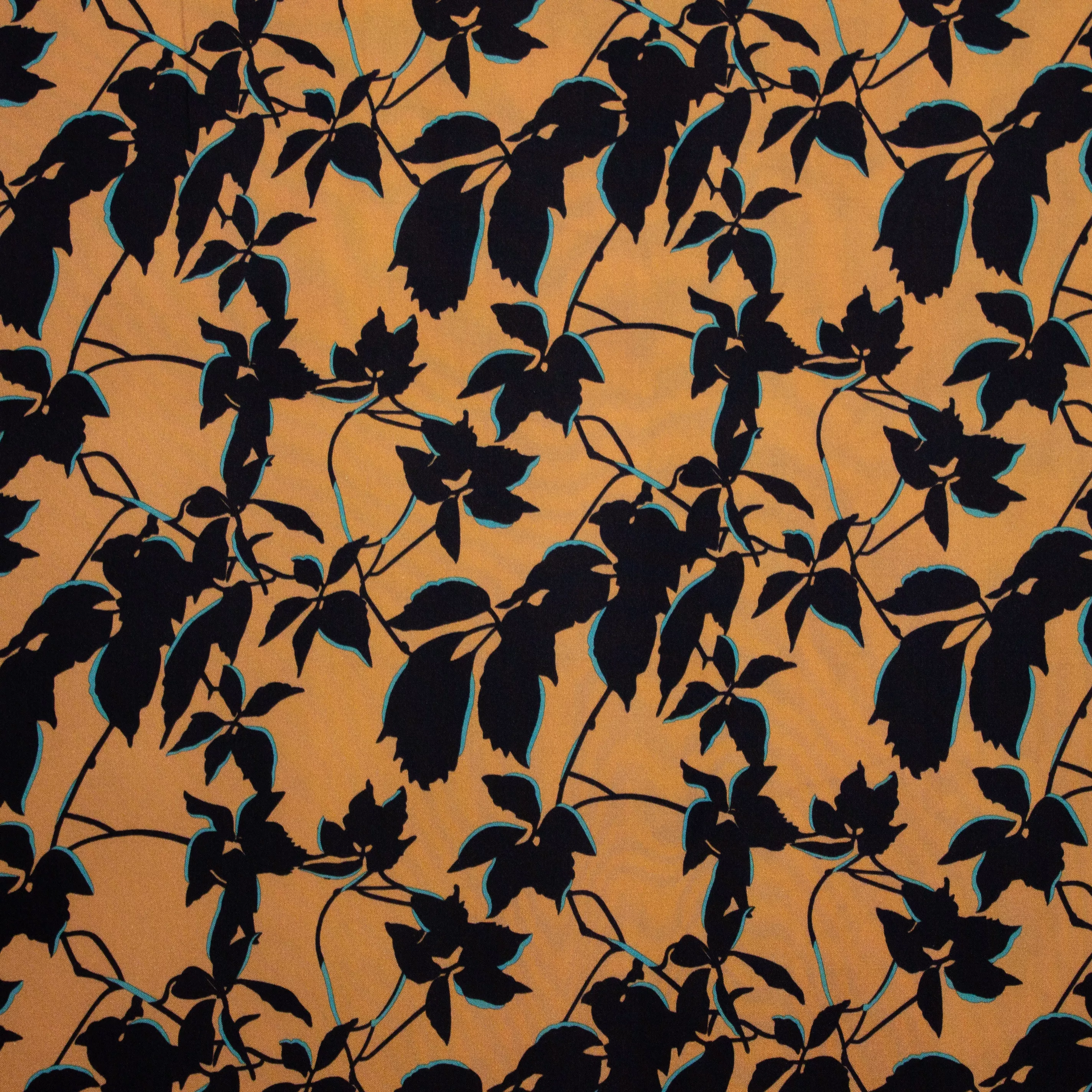 Camel Viscose met Zwart Bloemenpatroon van La Maison Victor