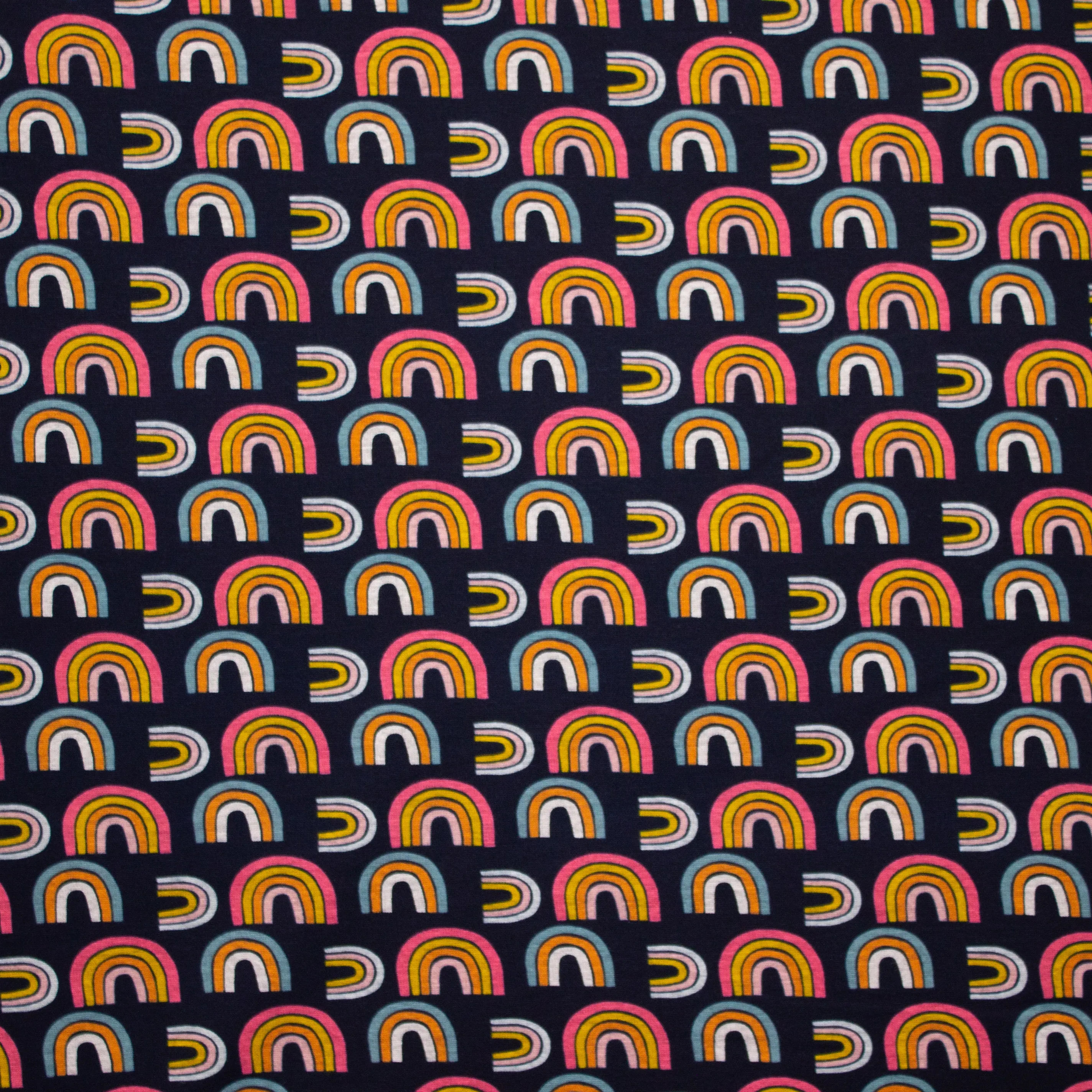 Zwarte Polyester met Regenboogjes