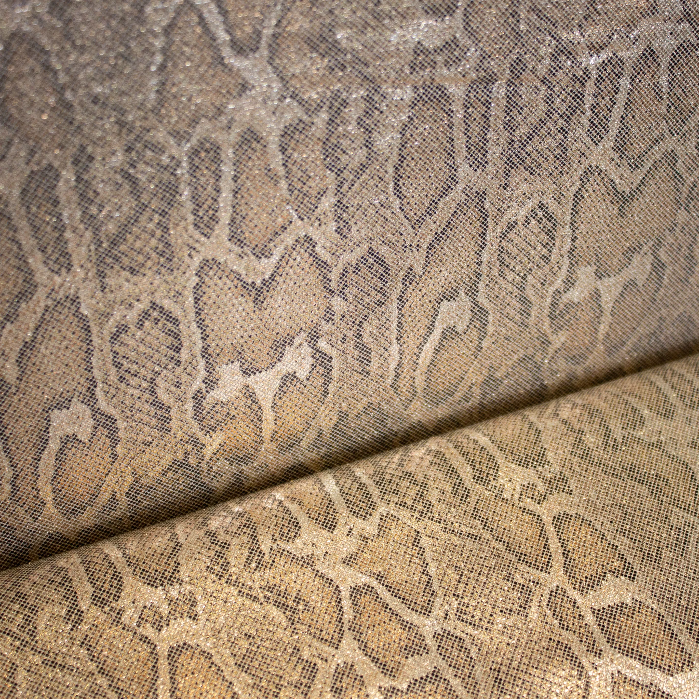 Glanzende viscose linnen met slangenprint