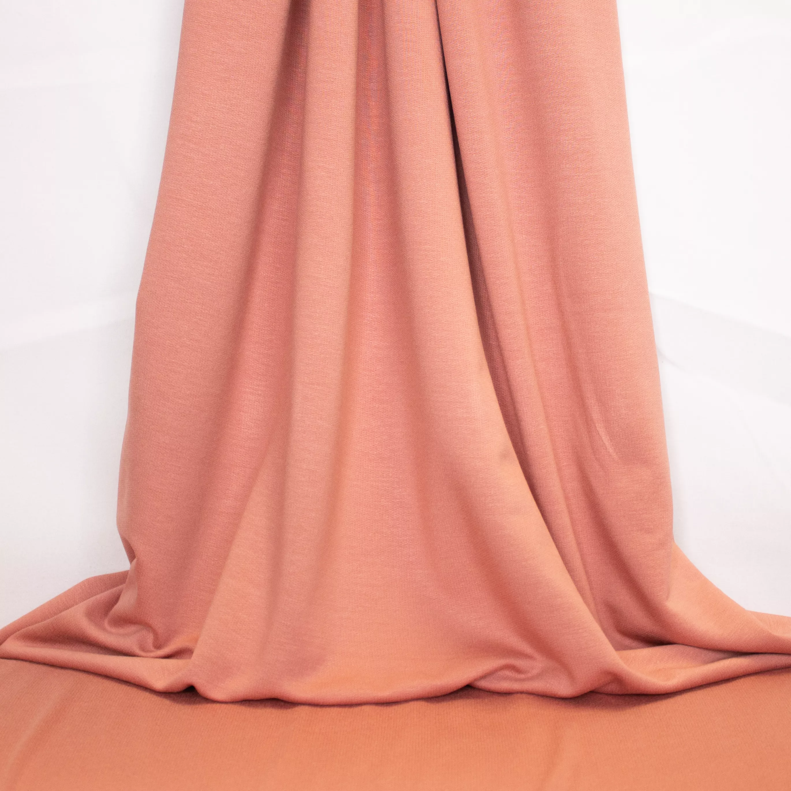 Zalmroze viscose tricot van La Maison Victor