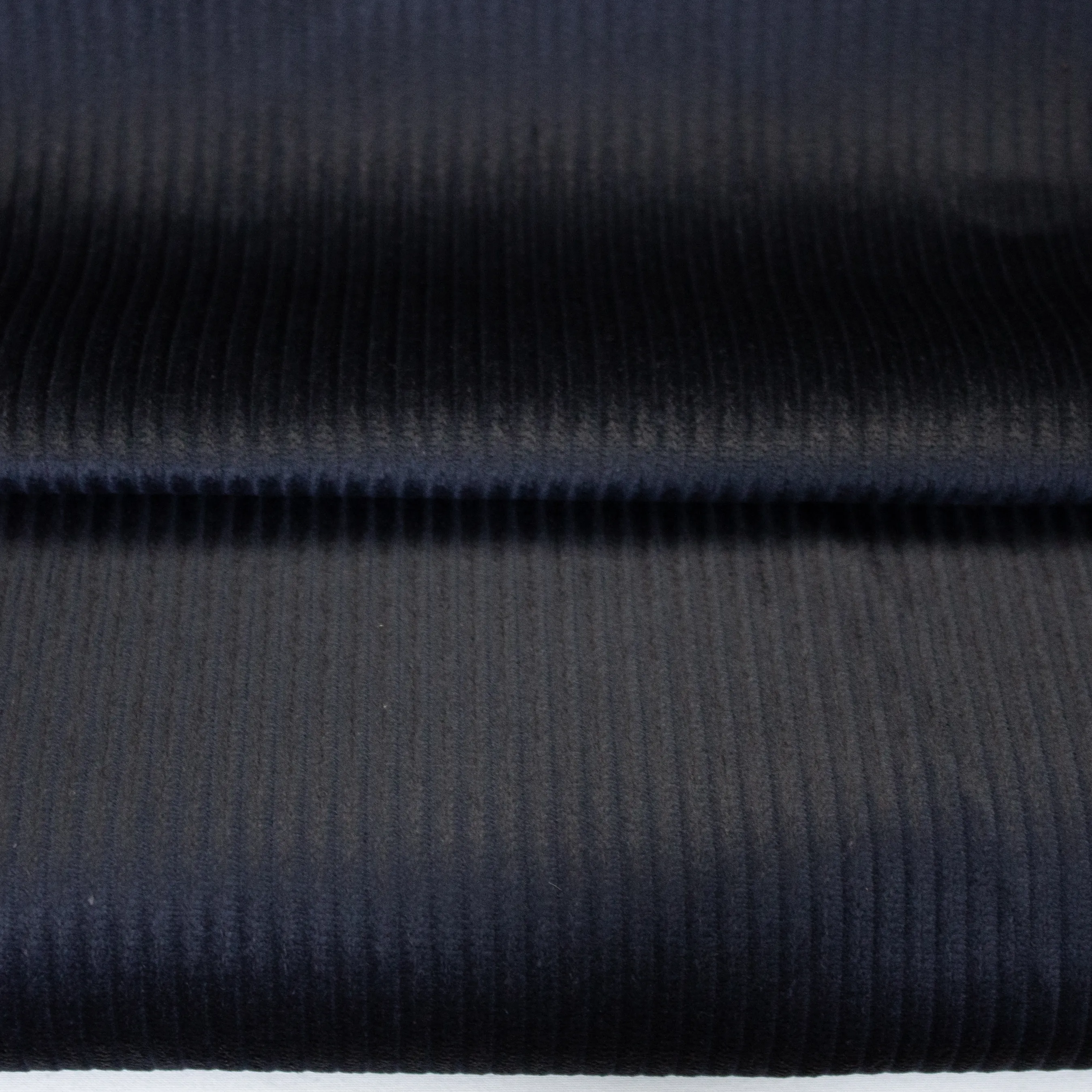 Ribfluweel donkerblauw