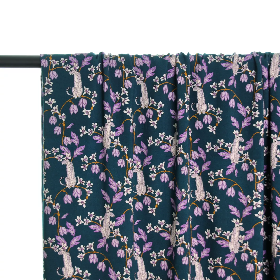 Petrolkleurige viscose met poema's van Atelier Jupe