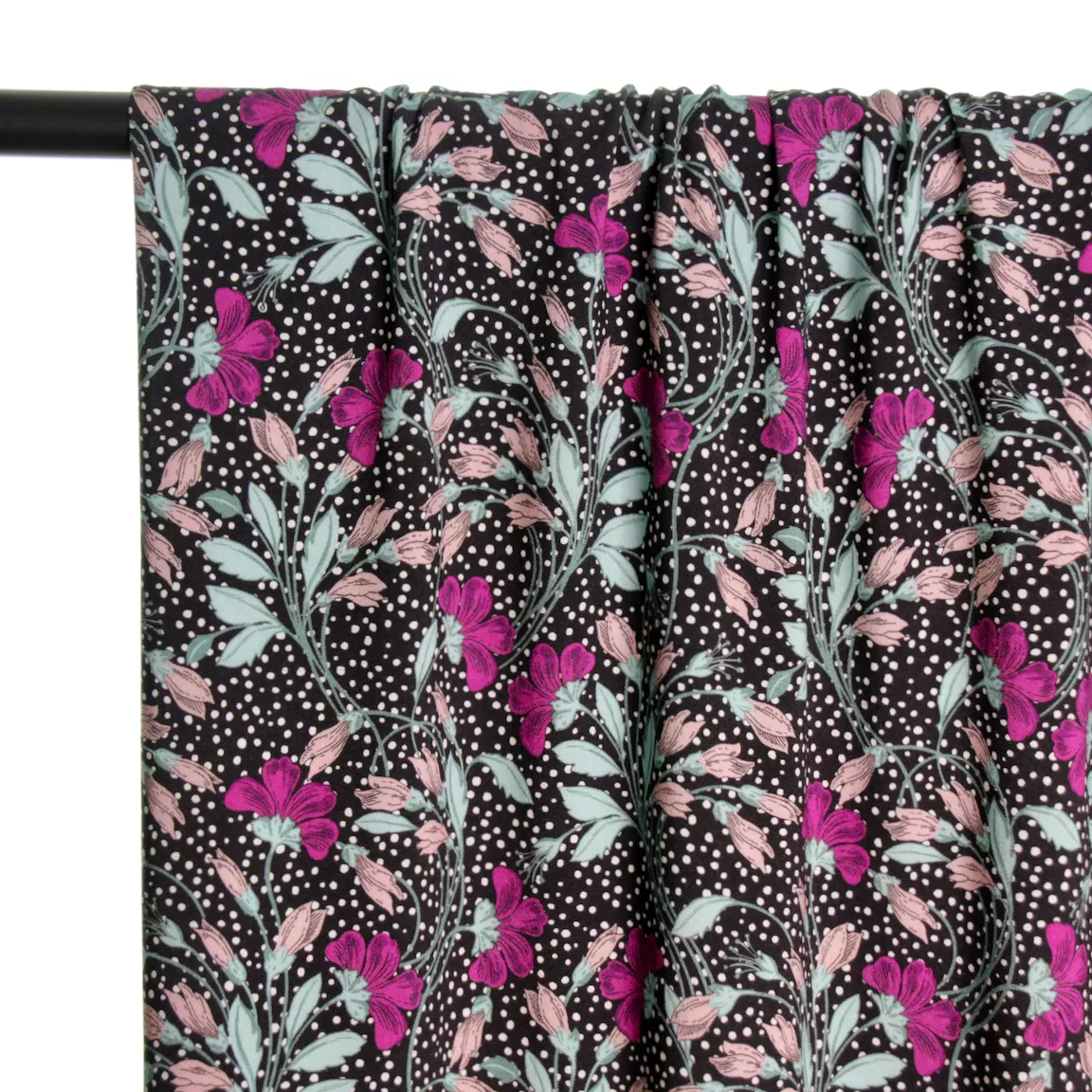 Gestipte viscose met bloemen in roze en blauwe tinten van Atelier Jupe