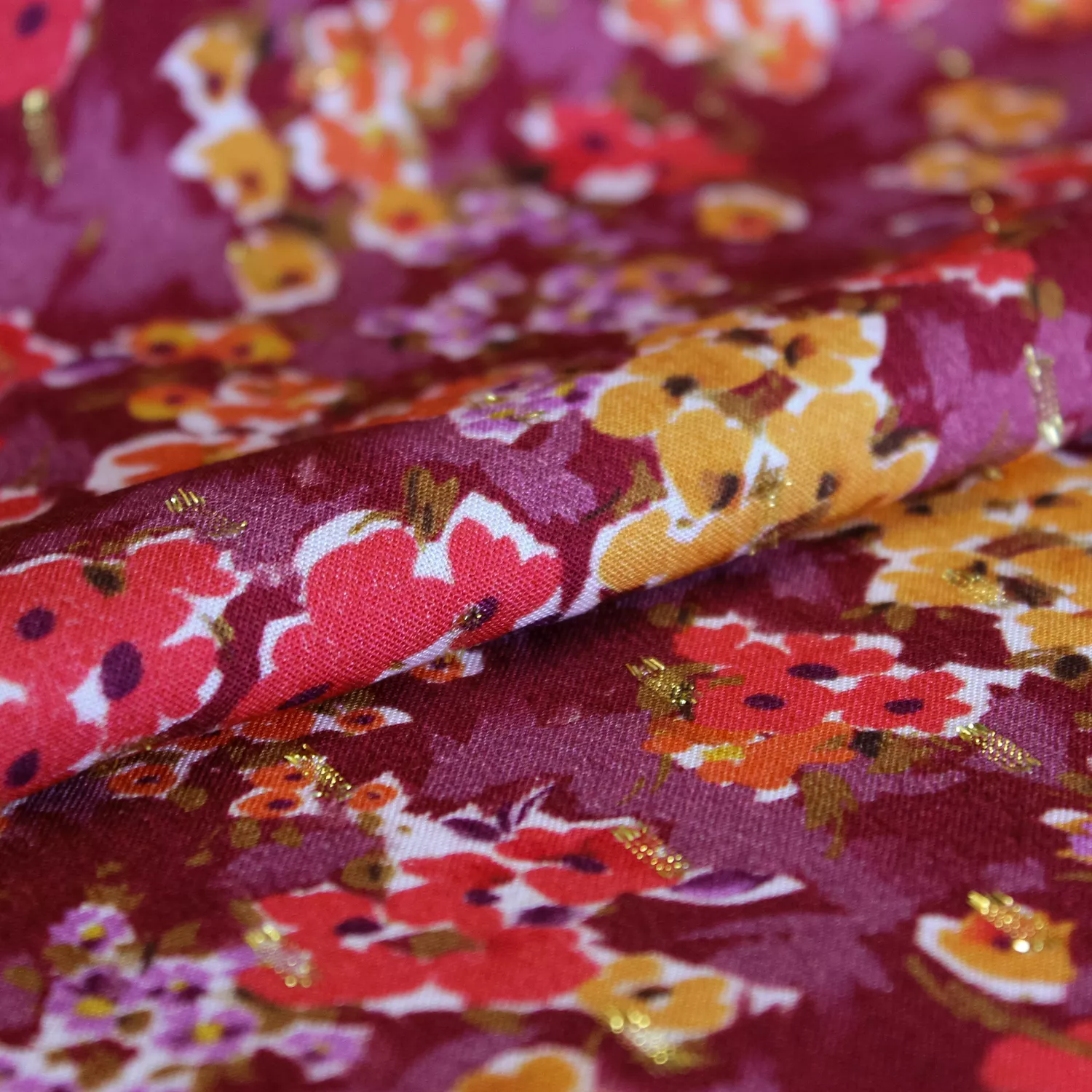 Viscose roze met bloemen