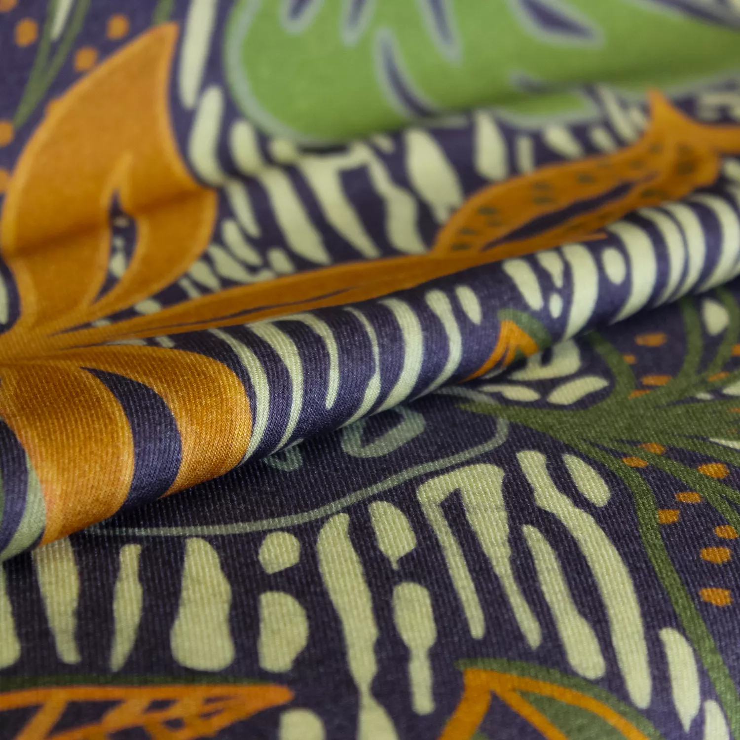 Viscose blauw met bladeren
