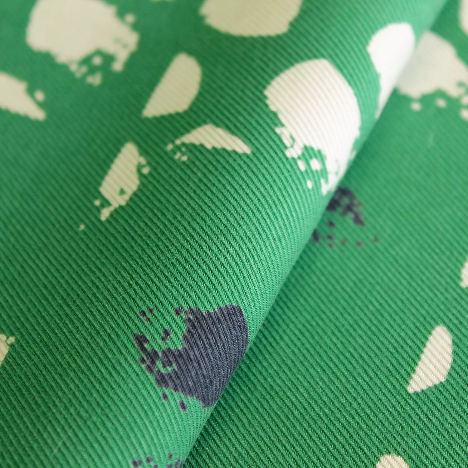 Tencel groen met witte vlekken - Meet Milk