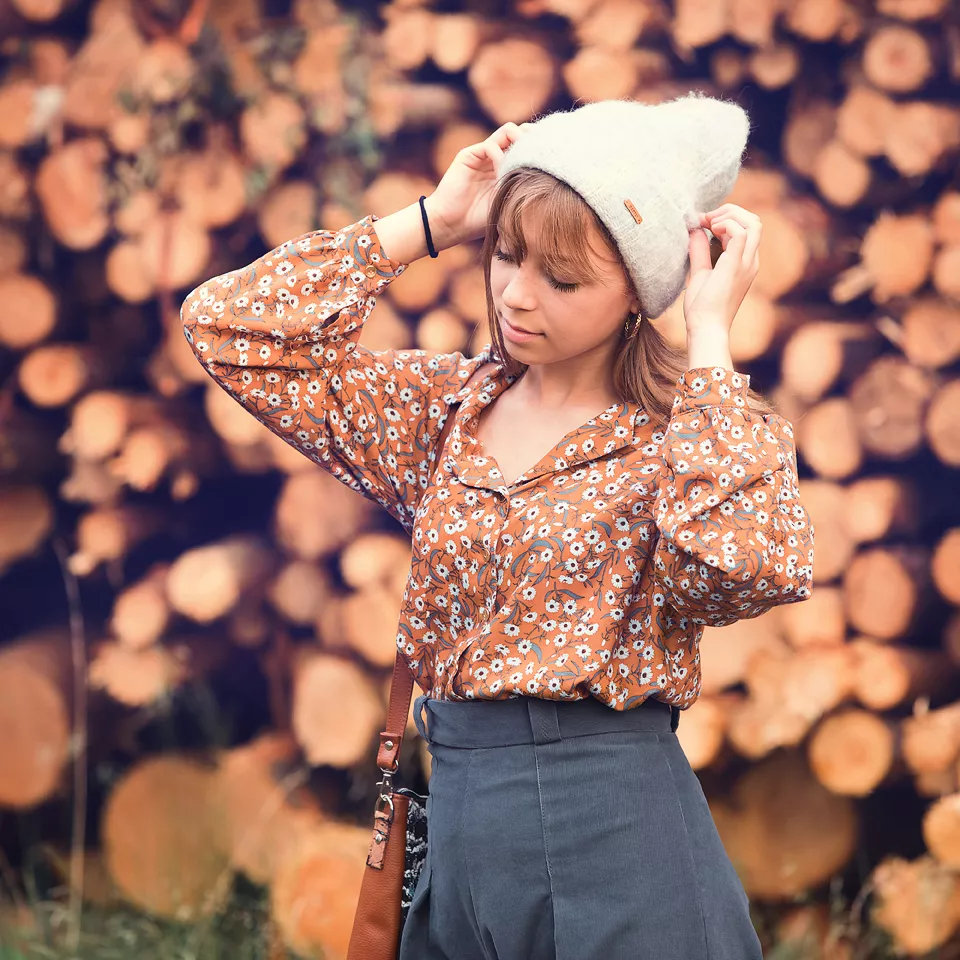 Bruine viscose met kamille bloemen 'Camomile' van See You At Six