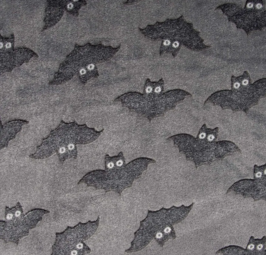 Fleece grijs met vleermuizen 'Coraline' - Katia