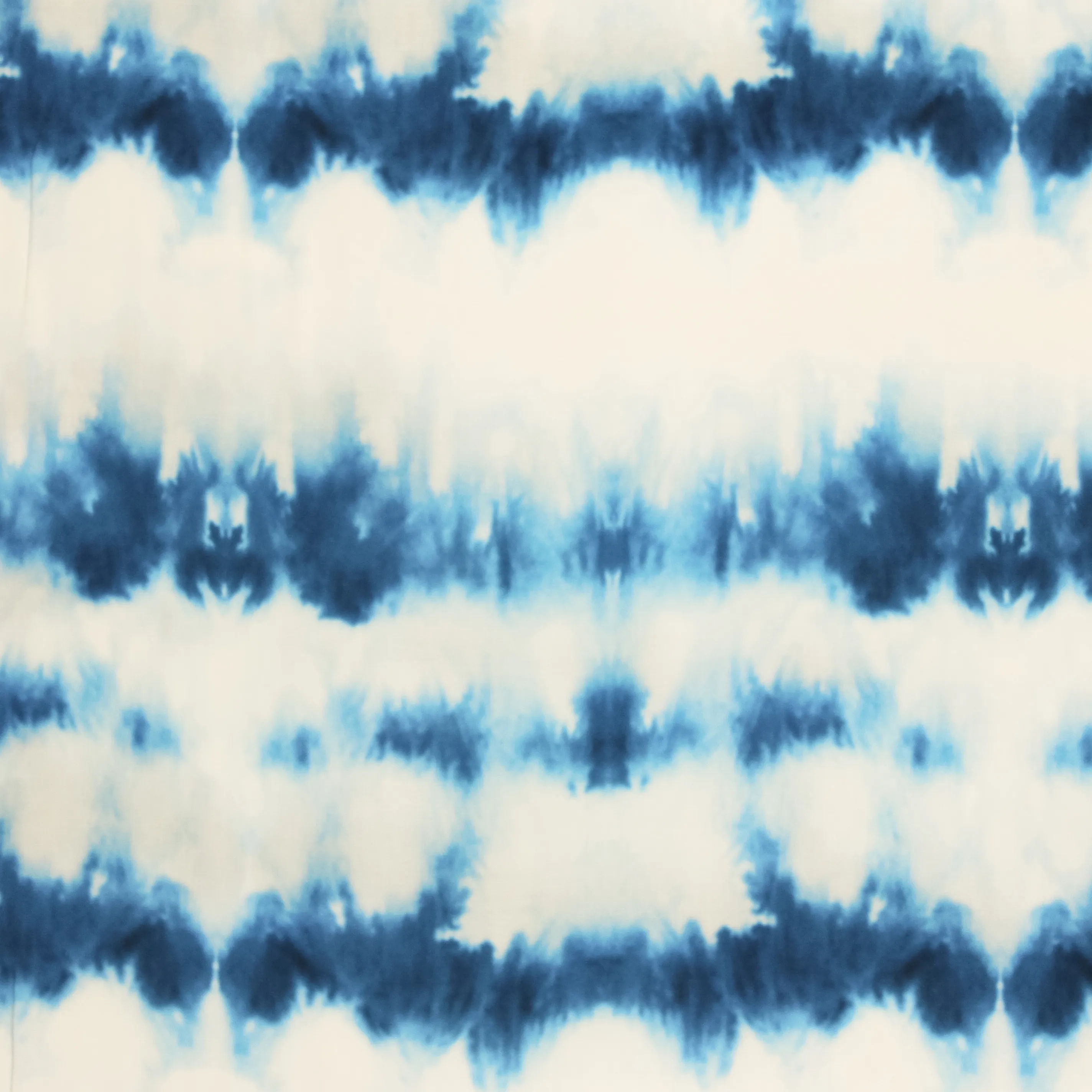 Viscose met blauw / witte aquarel golven 'blue beach'