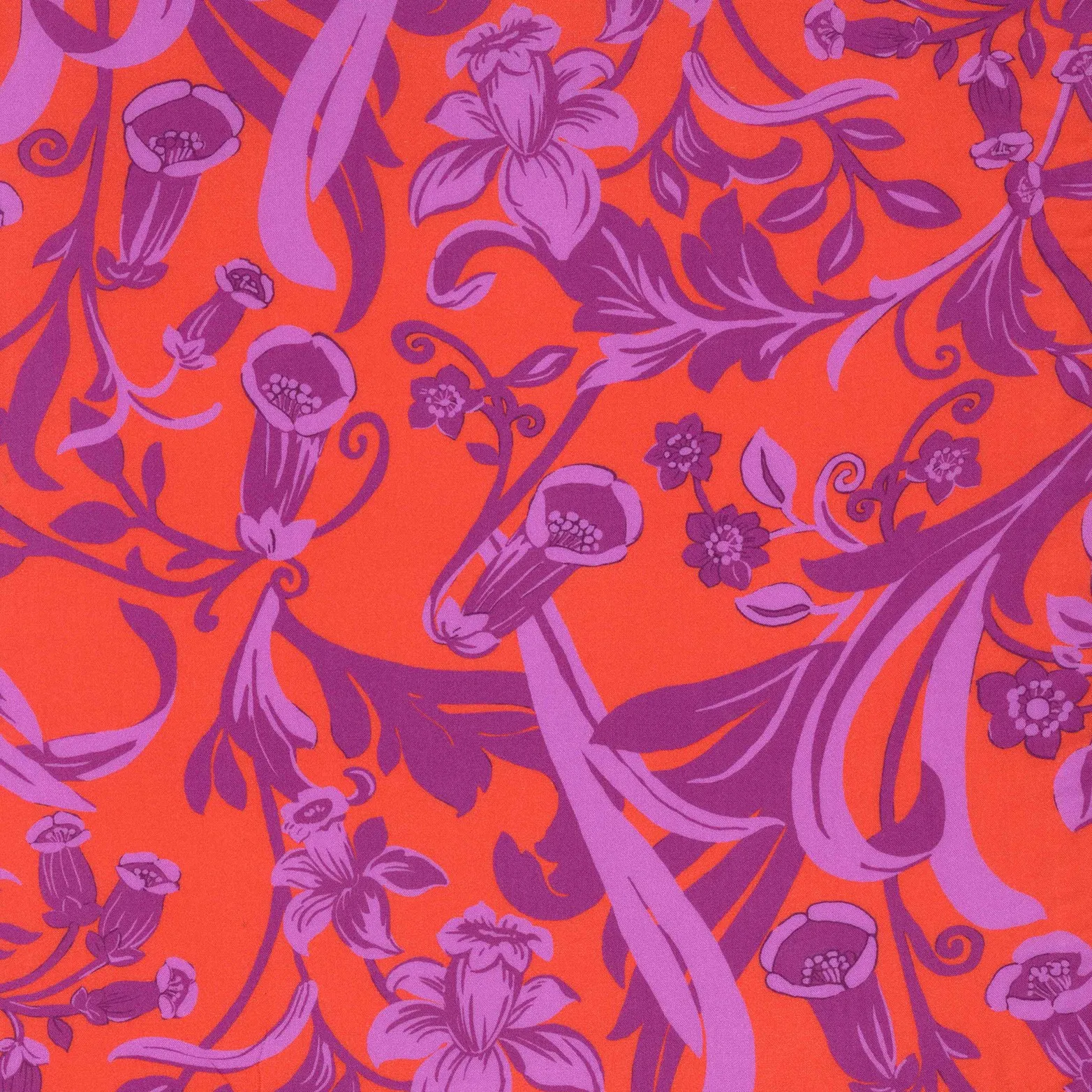 Rode viscose met paarse brugmansia bloemen - Burda Collectie Lente-Zomer 2022