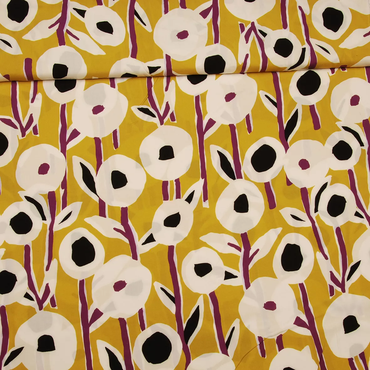 Viscose 'Retro flowers' - Knipmode Collectie Lente-Zomer 2022