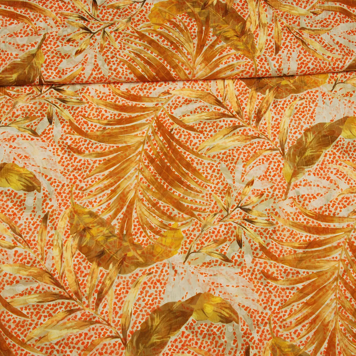 Polyester voile met bladeren en gouden lijntjes - Knipmode Collectie Lente-Zomer 2022