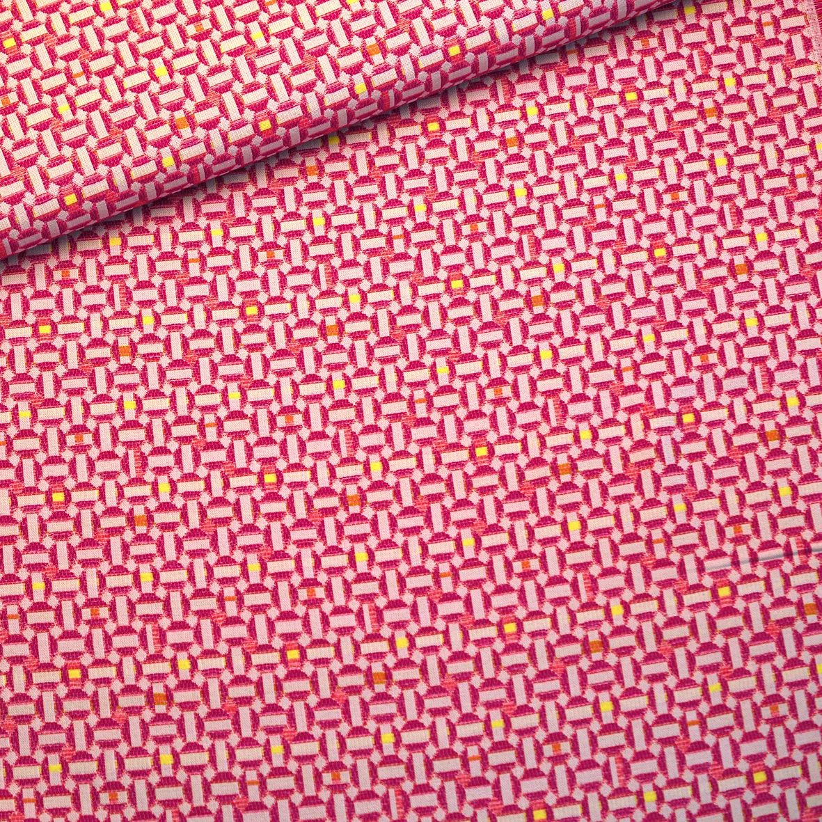 Roze jacquard - Burda Collectie Lente-Zomer 2022