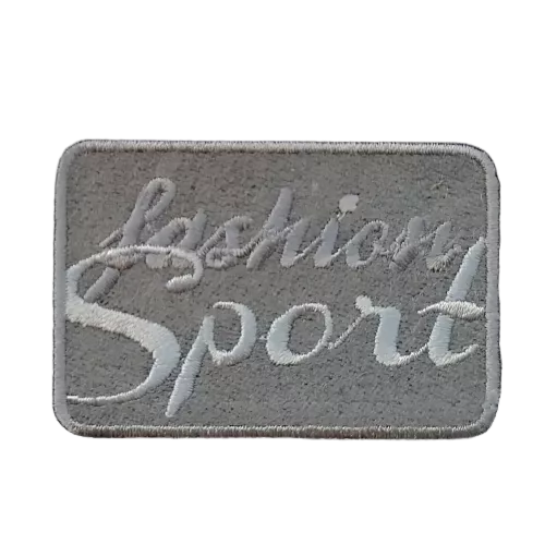 Applicatie - grijs met tekst 'fashion sport' - 6 x 4 cm