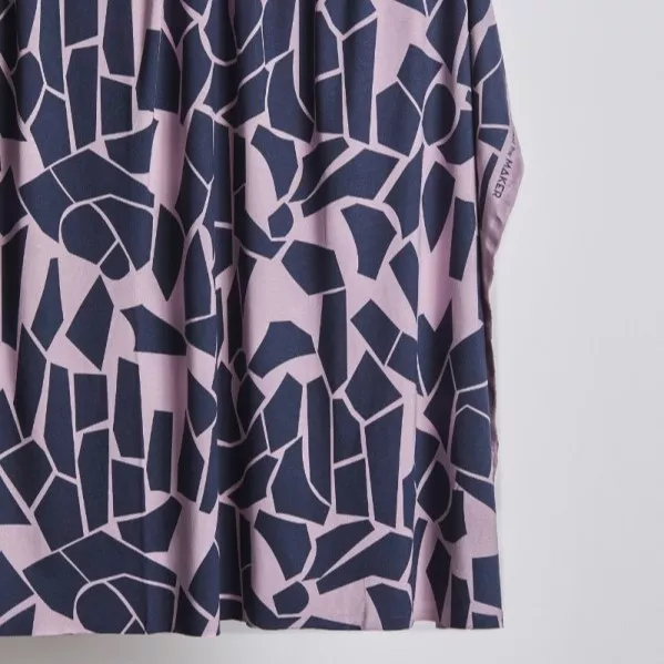 Viscose Jersey 'Odd Puzzle' - paars - Mind The Maker