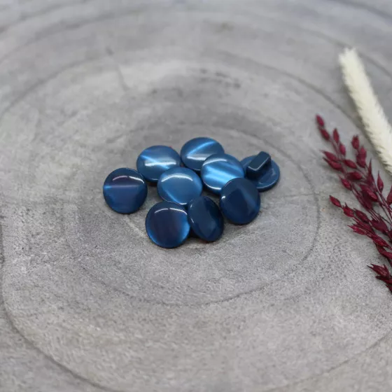 Donkerblauwe glanzende knoopjes met één oogje 10 mm  - Swing Buttons River van Atelier Brunette