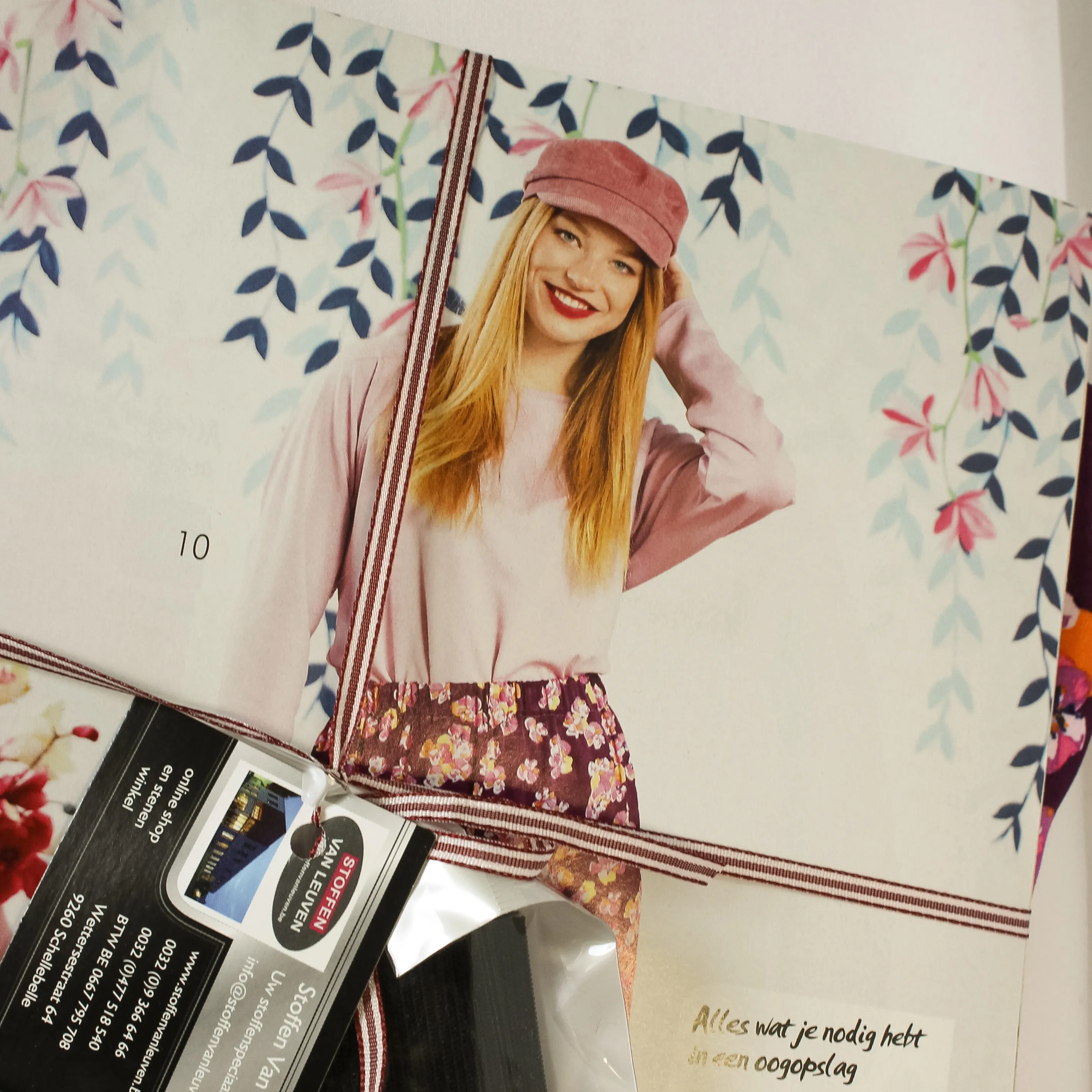 Voordeelpakket - Paarse rok in  viscose satijn met roze bloemen - Prêt-à-porter