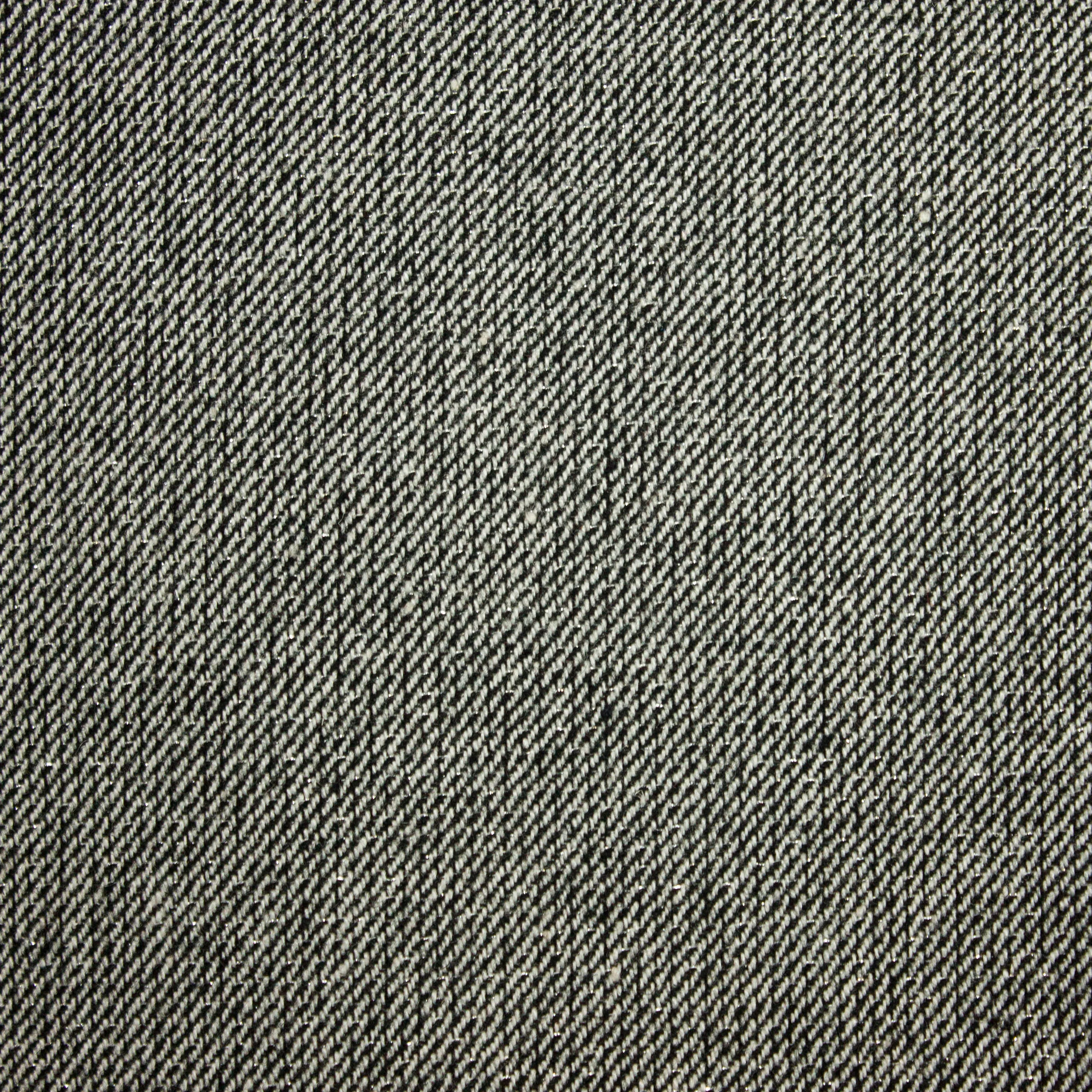 Wolmengeling grijs / zwart met keperbinding en subtiele glans