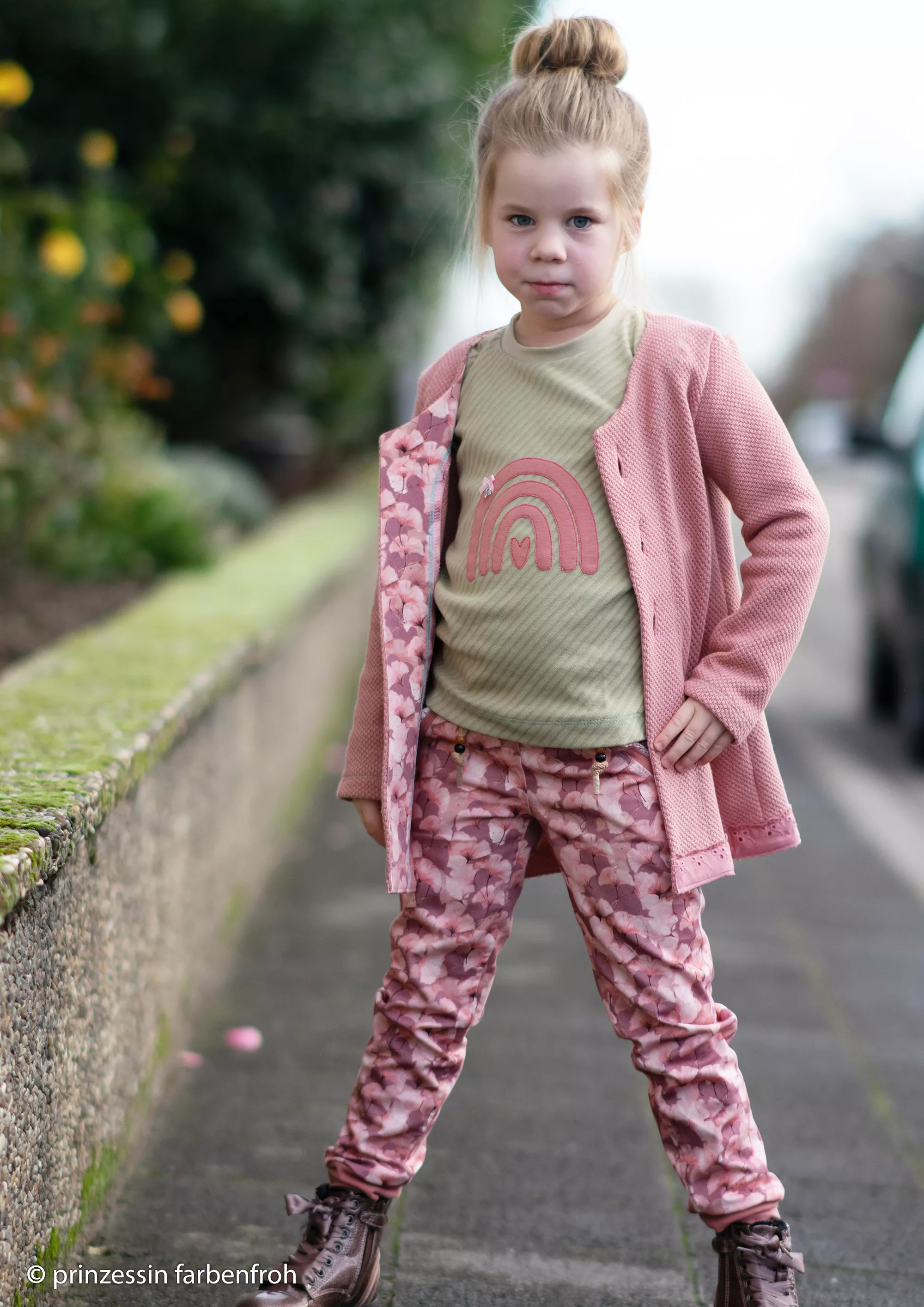Roze katoen stretch met Japanse notenboom bladeren