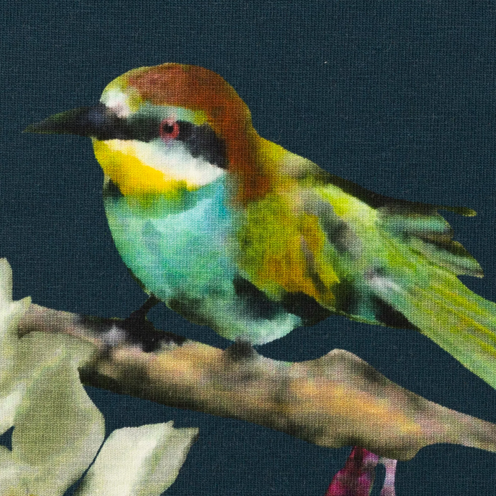 Tricot met vogels en takjes met bloemen