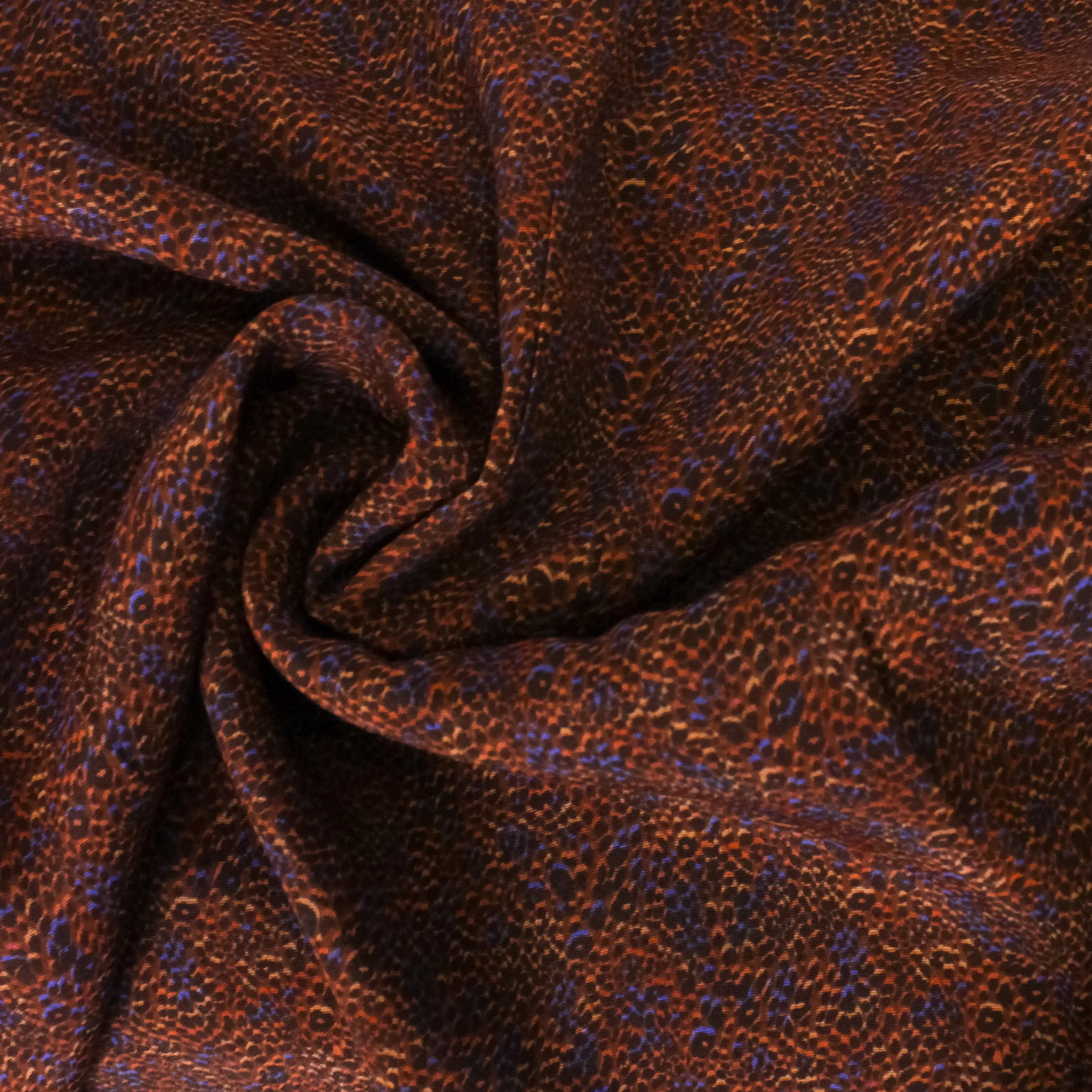 Viscose rood met kleine luipaardprint