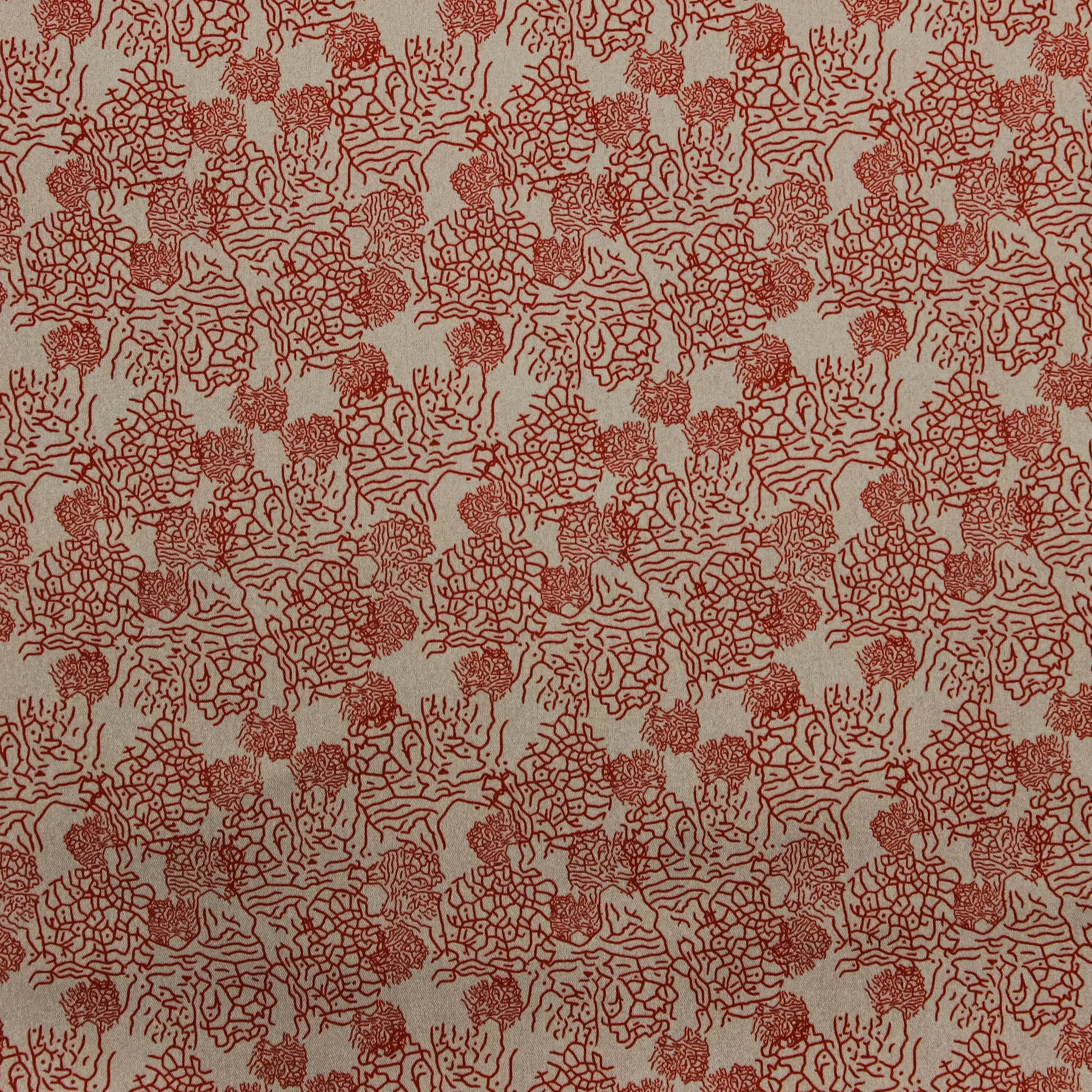 Polyester beige met rode bloemen