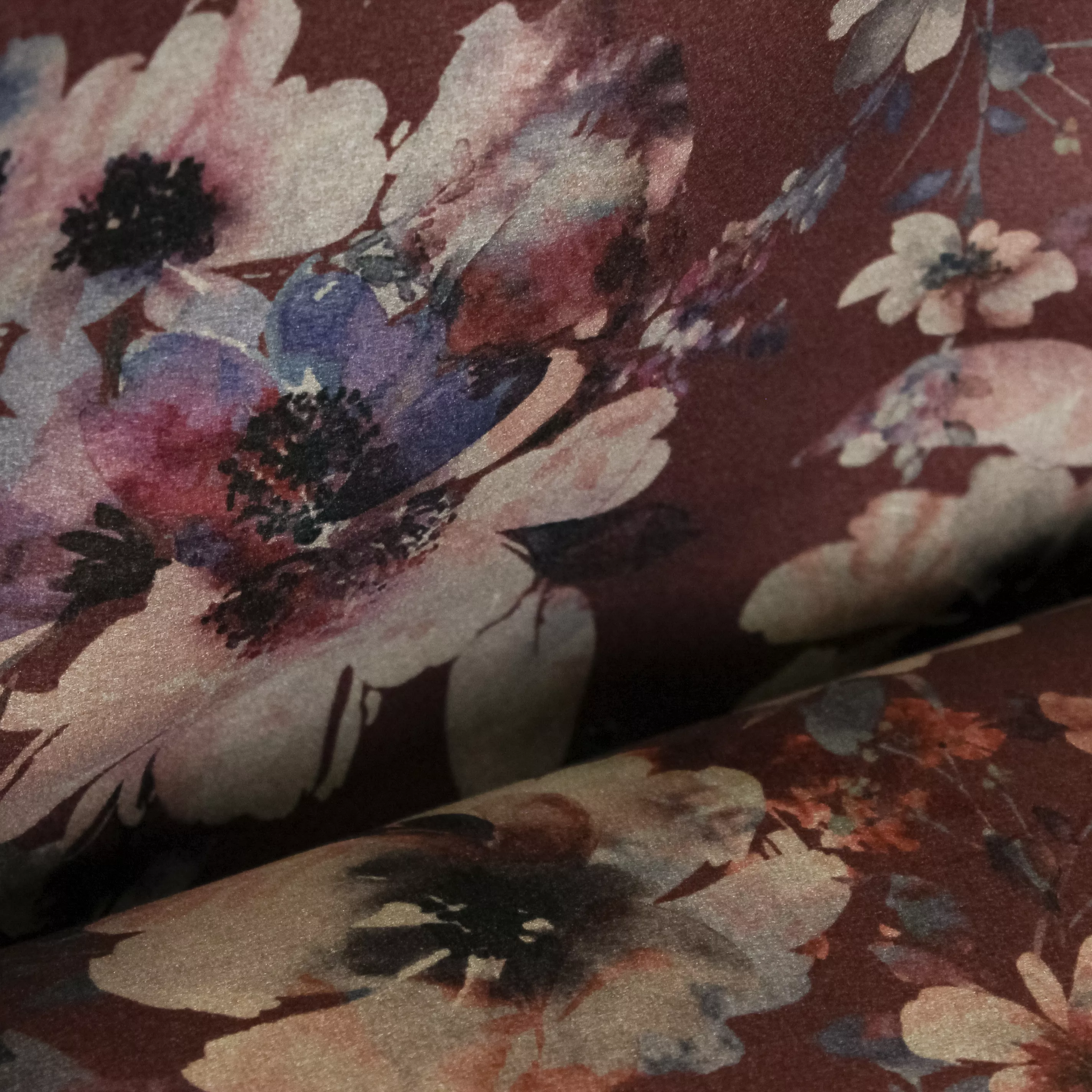 Dunne mantelstof bordeaux bruin met bloemen