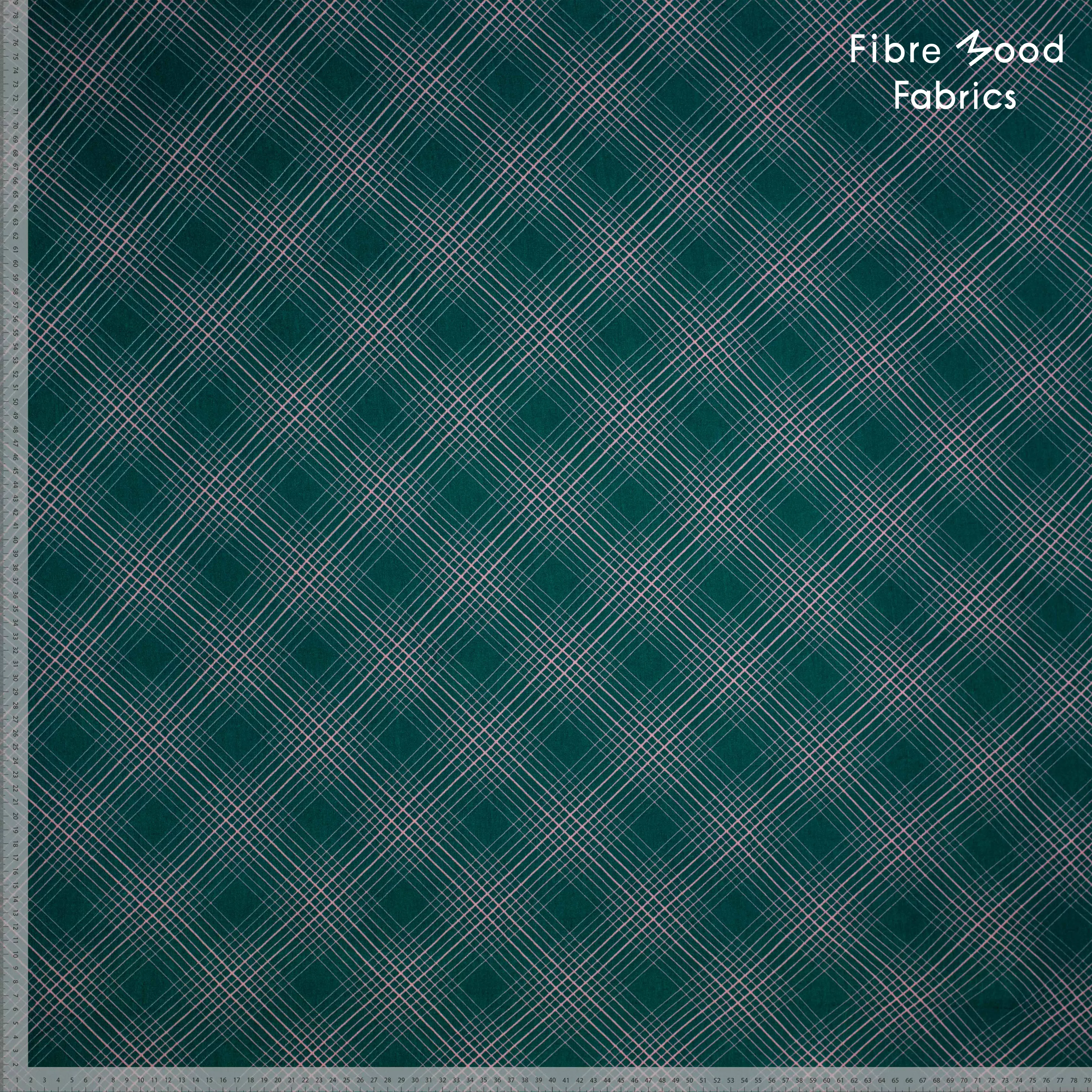 Viscose crêpe opaalgroen met zacht roos ruitjespatroon  - Fibre Mood -