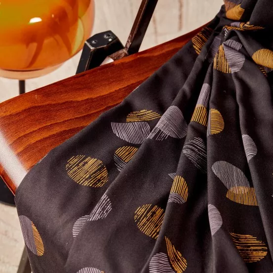 Viscose ecovero zwart met gele abstracte bollen  - Atelier Brunette -