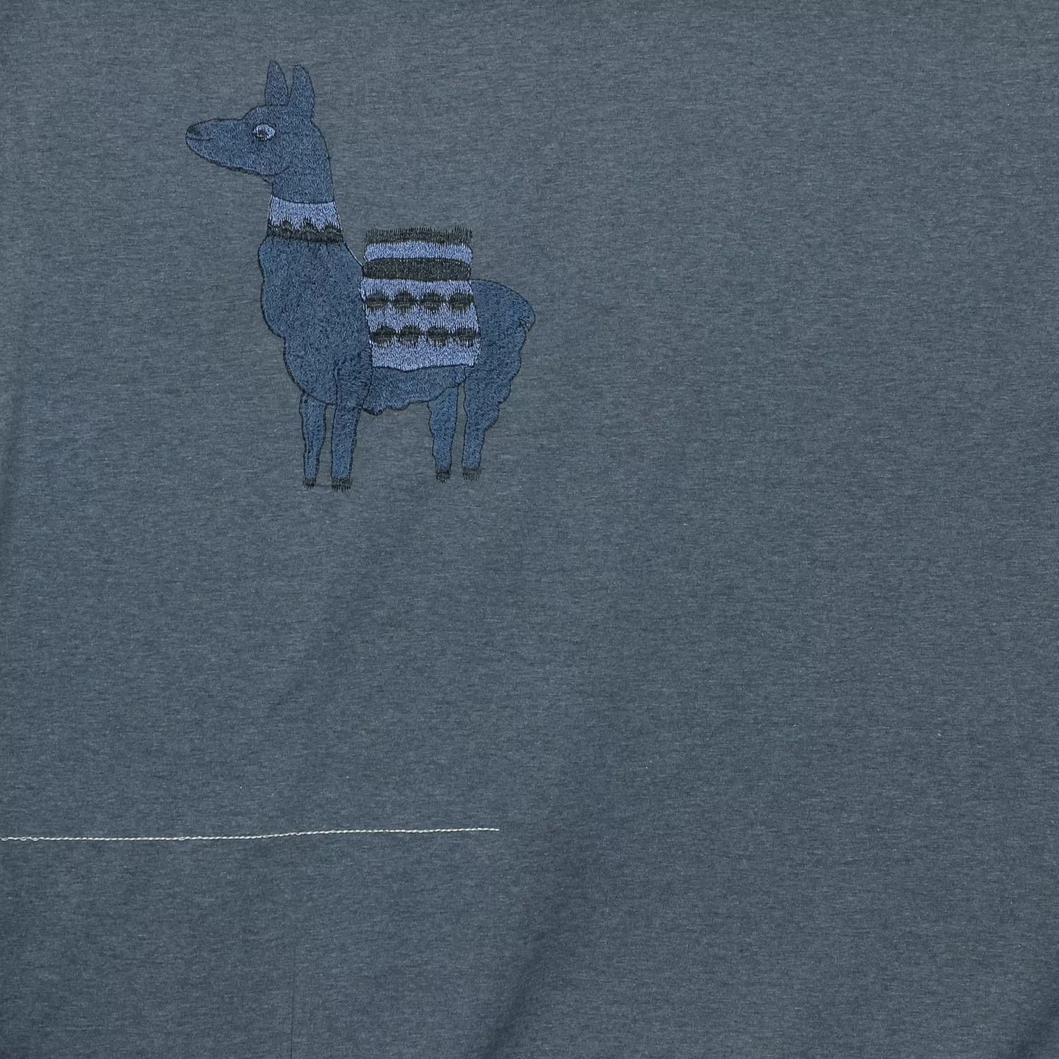 Paneel tricot blauw jeans gemêleerd met geborduurde lama 80cm x 150cm