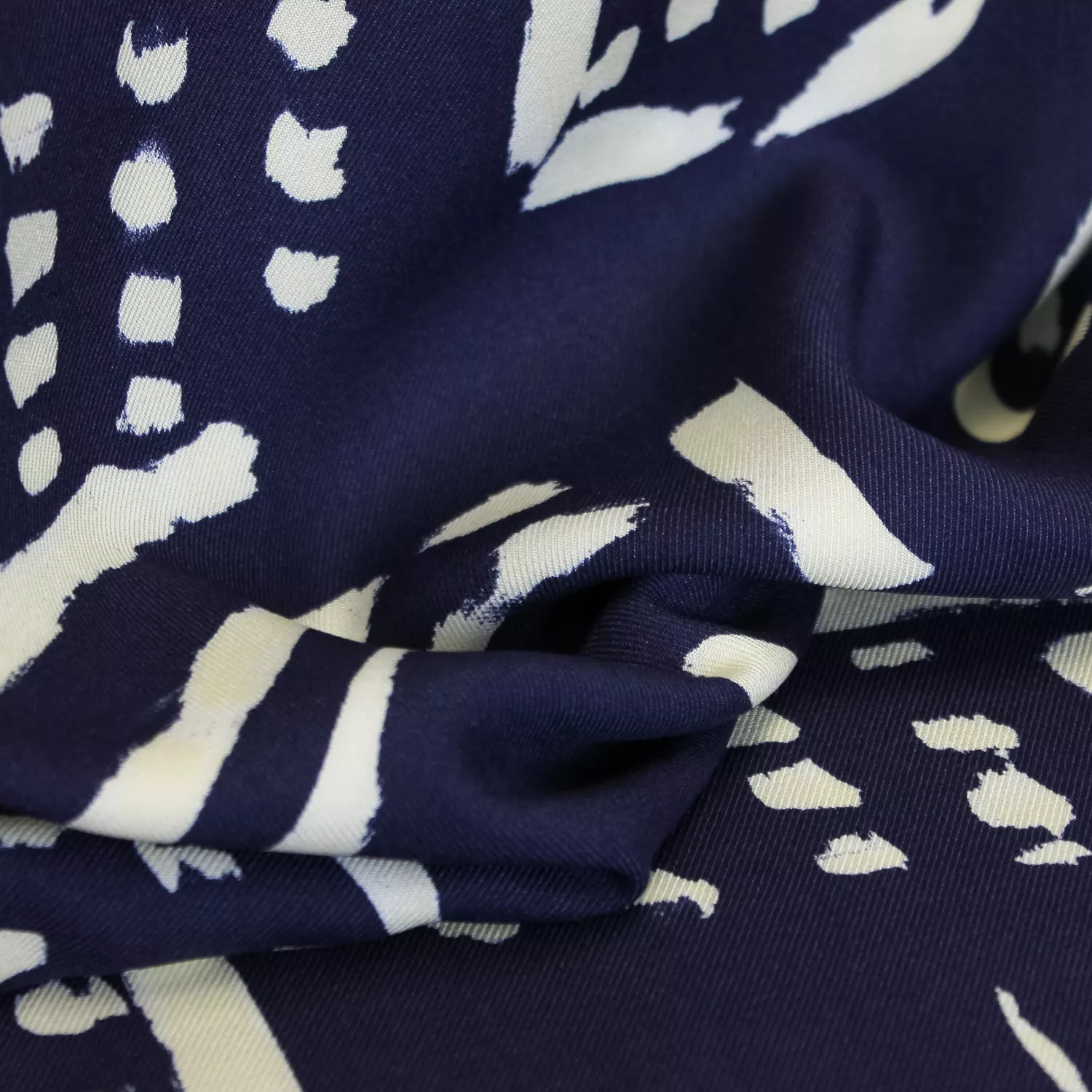 EcoVero donkerblauw met wit patroon - Burda