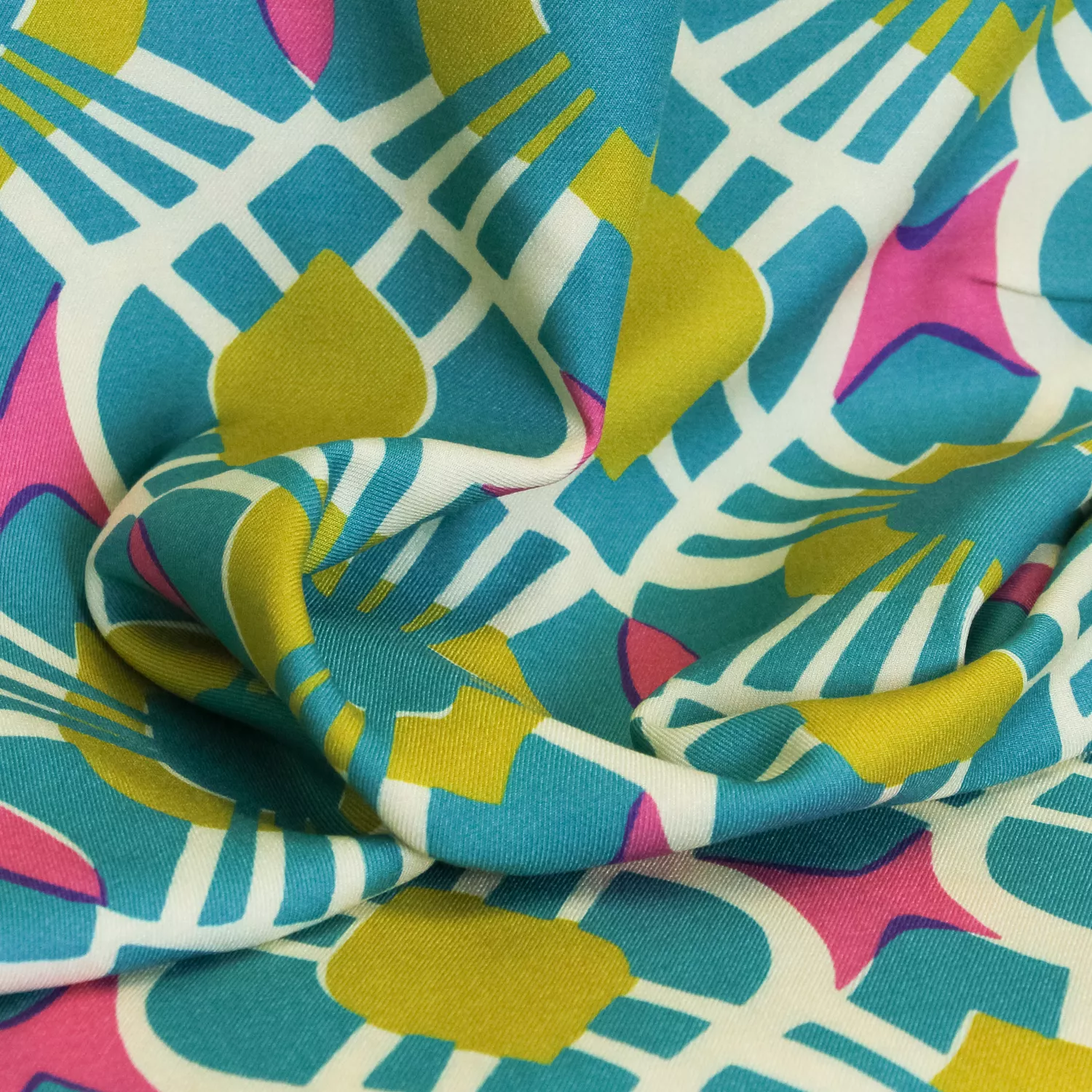 Viscose ecru met turquoise patroon - Burda