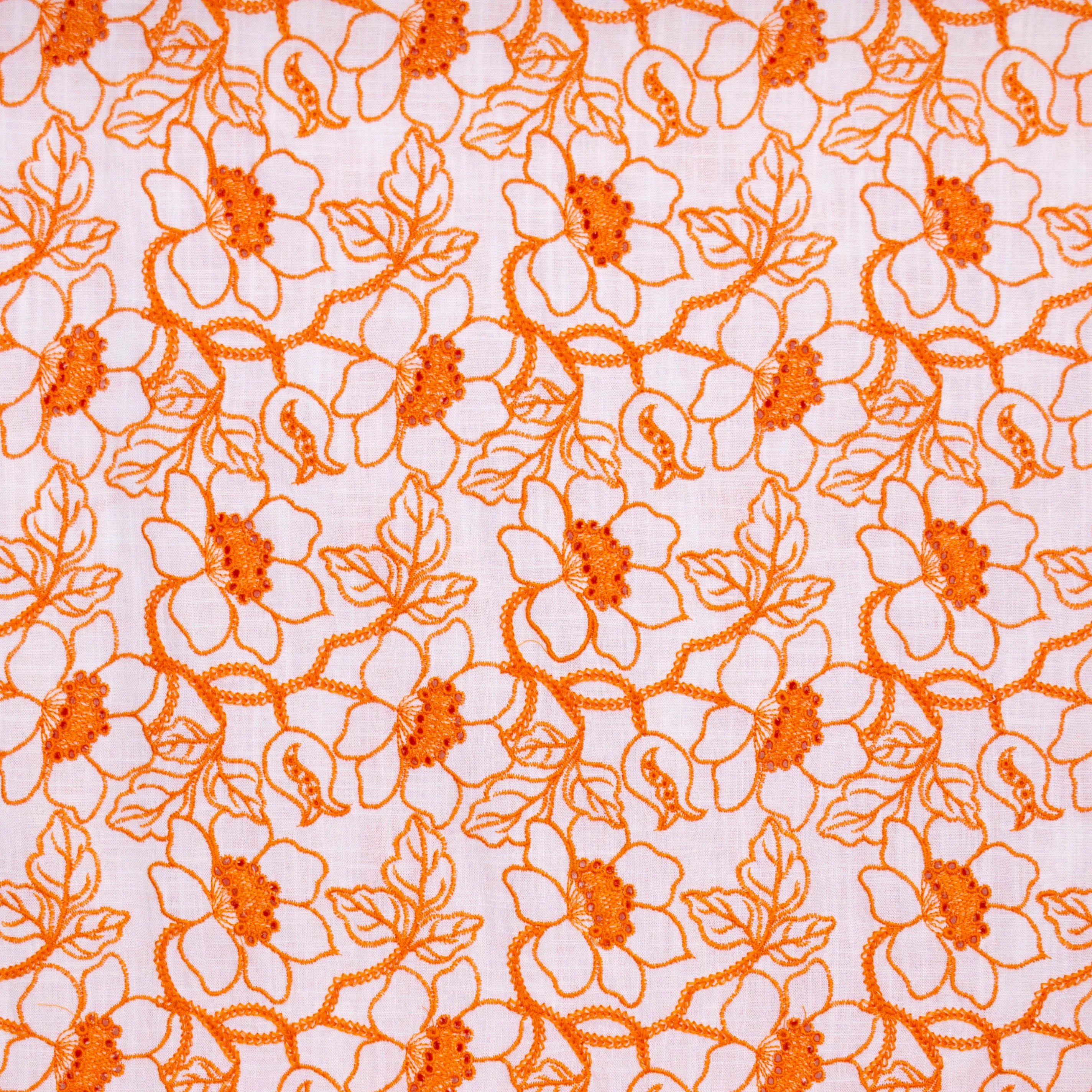 Broderie linnenmengeling wit met oranje bloemen