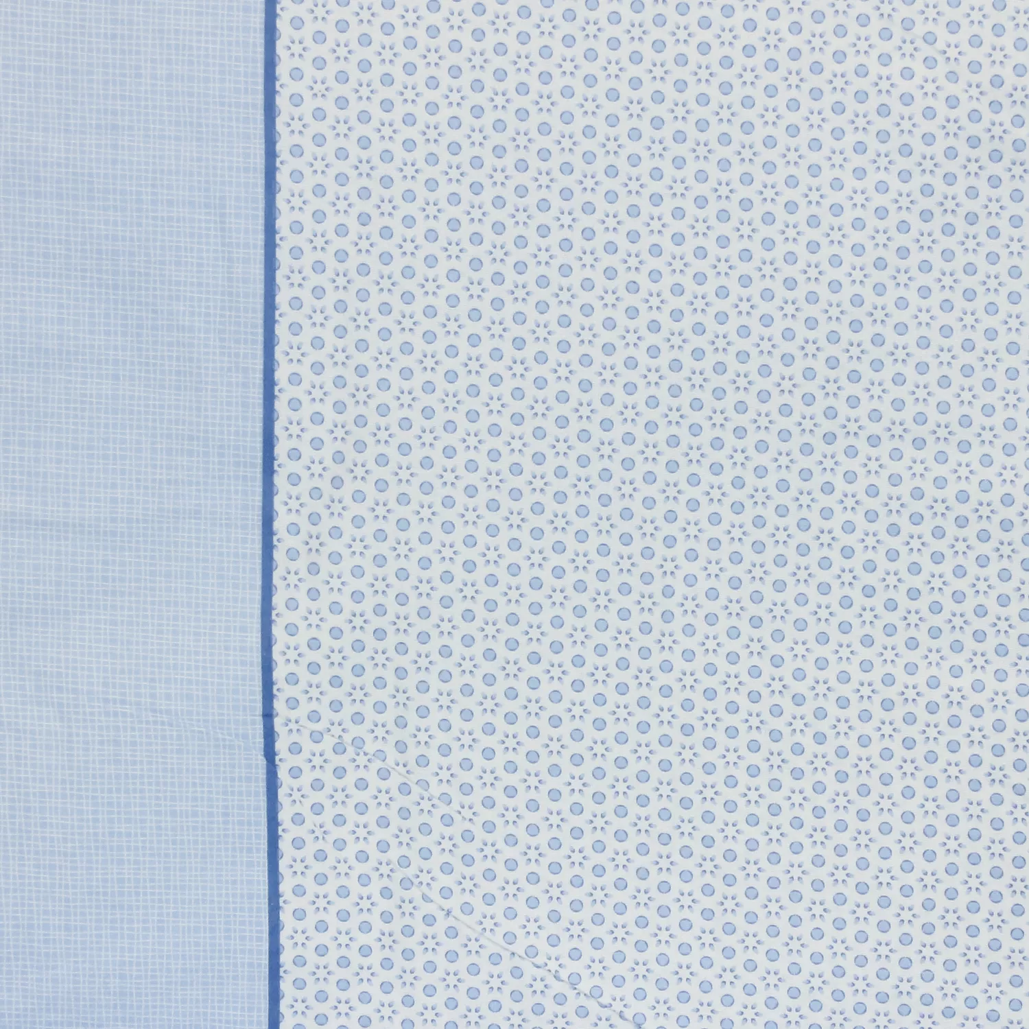 Lakenstof flanel wit met blauw motief