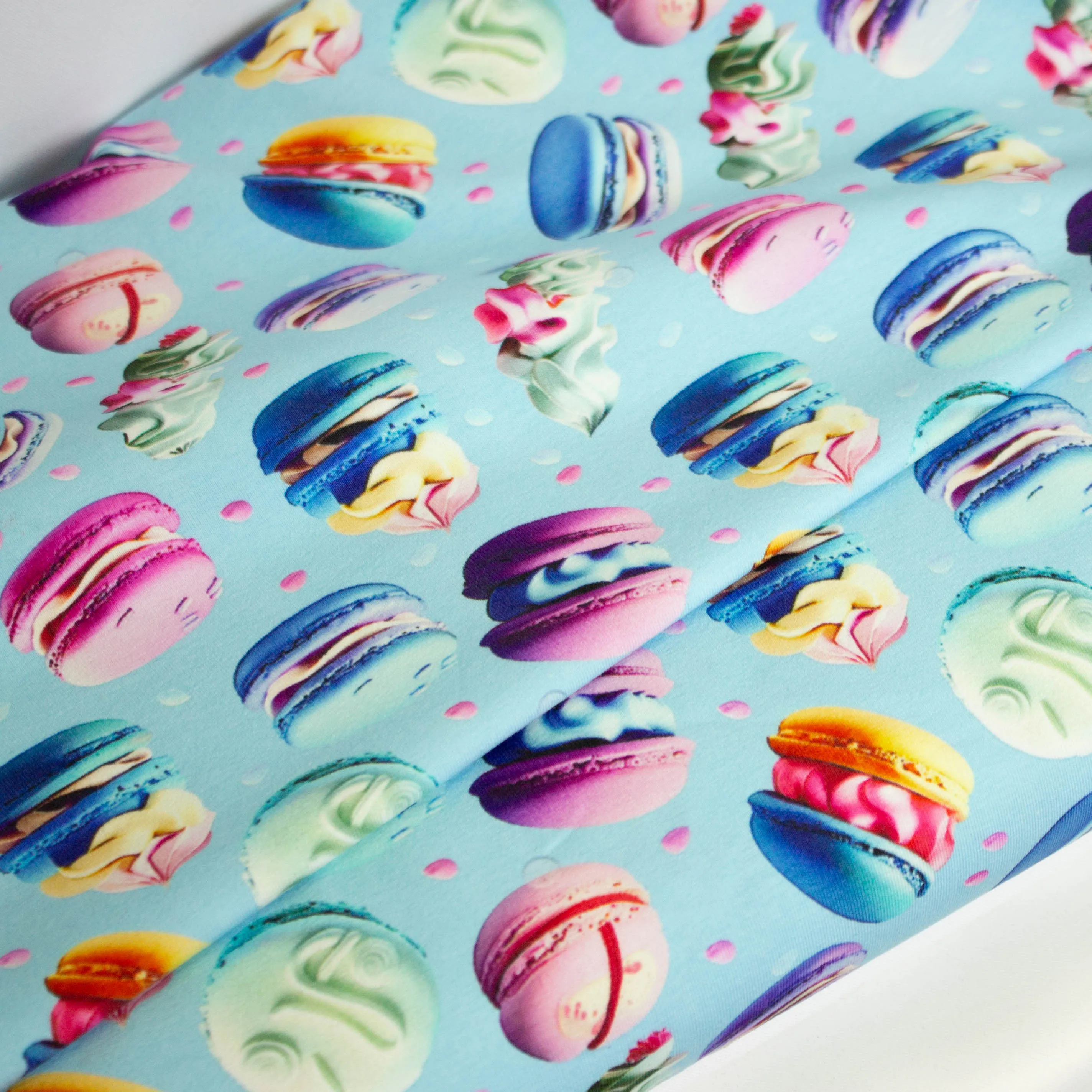 Tricot blauw met macarons