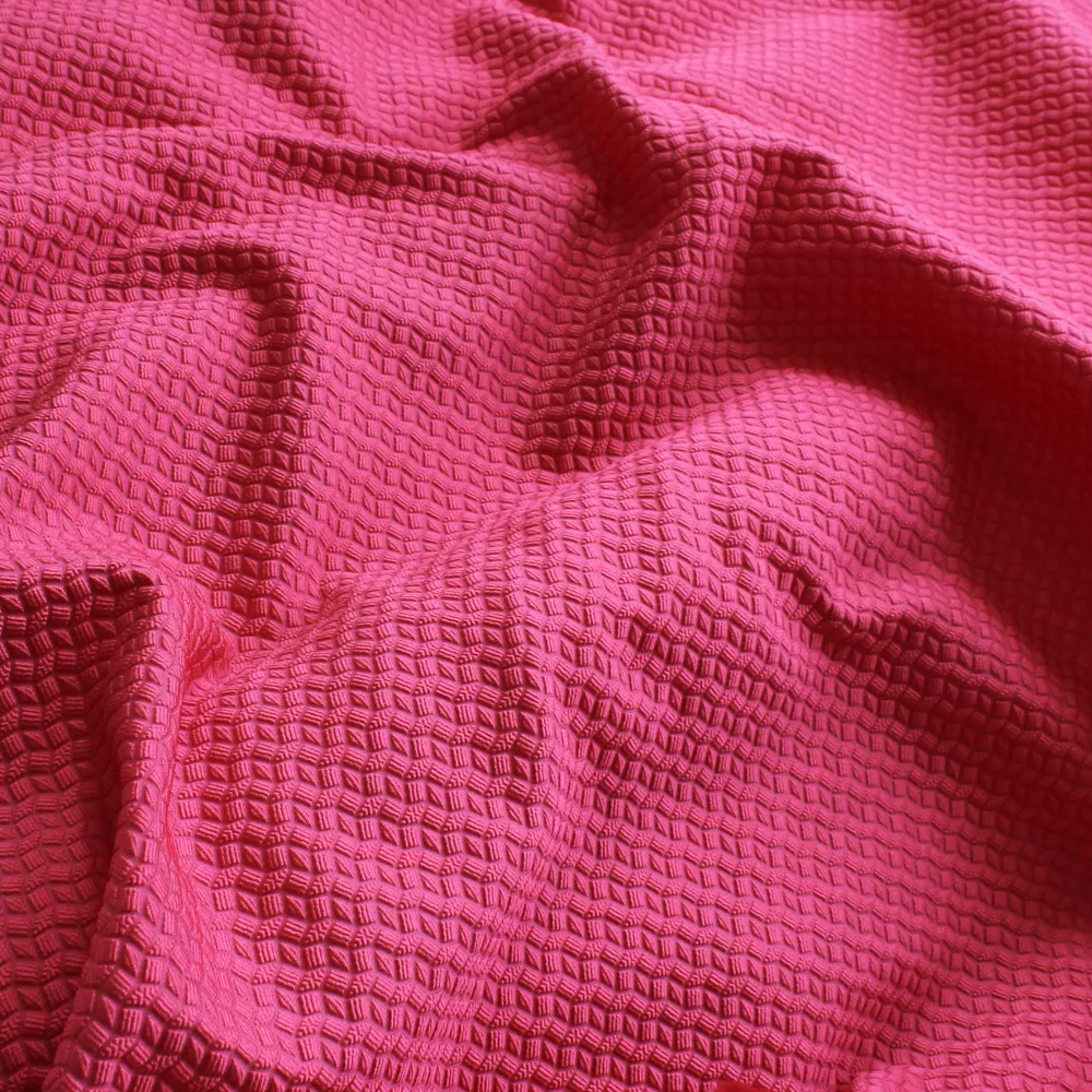 Jacquard met geometrisch reliëf fuchsia - Lorré