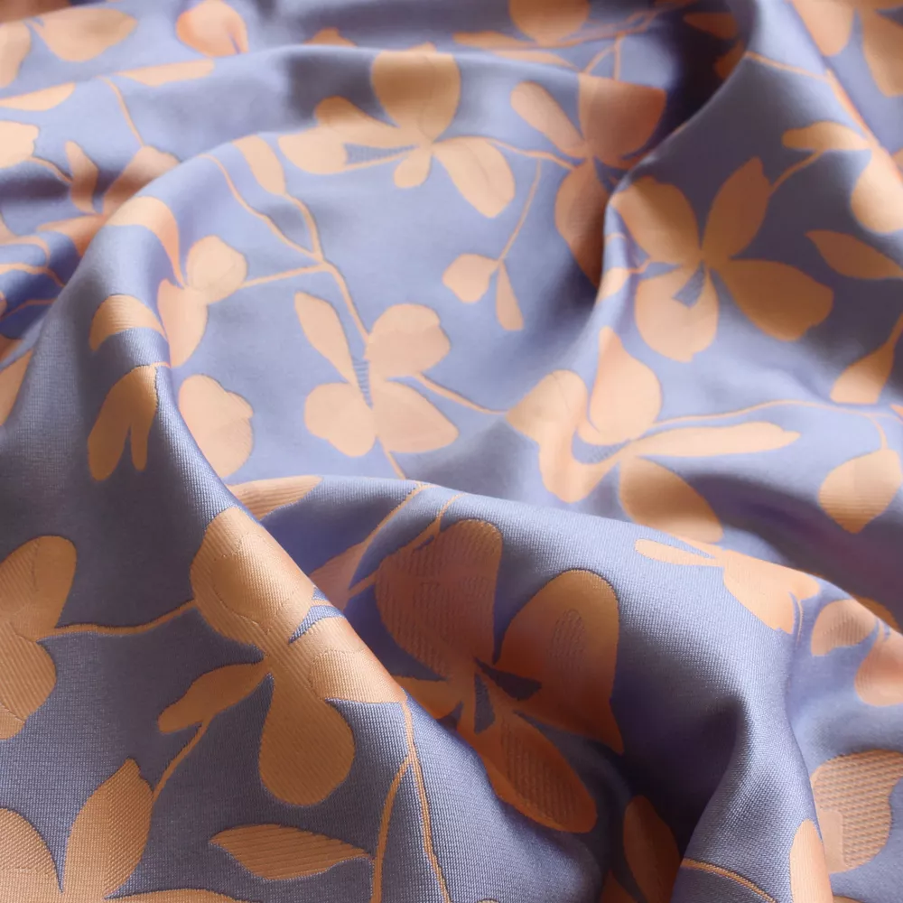 Jacquard mikado double face met bloemen zalmroos/ lila - Lorré