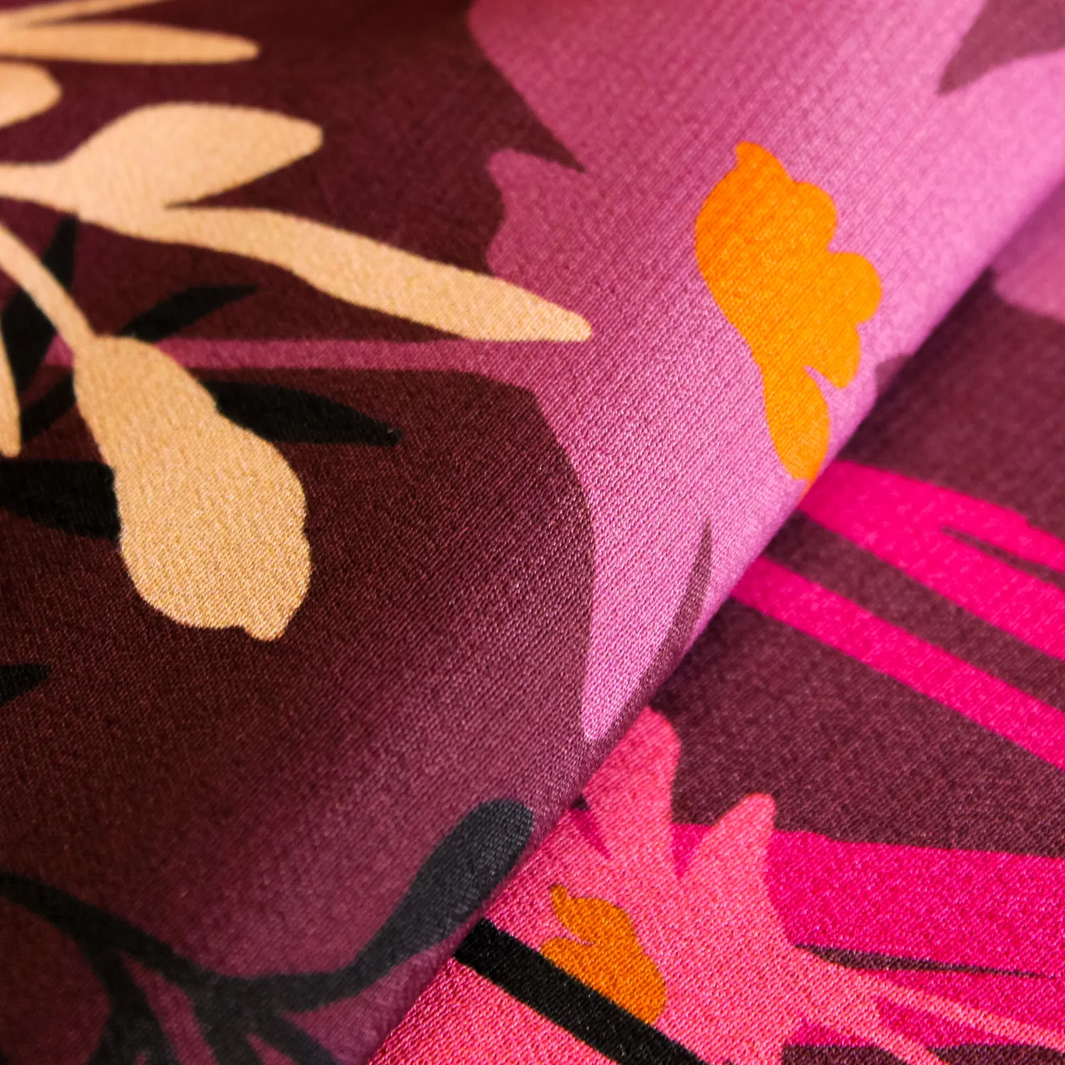 Viscose mauve met bloemen - Burda