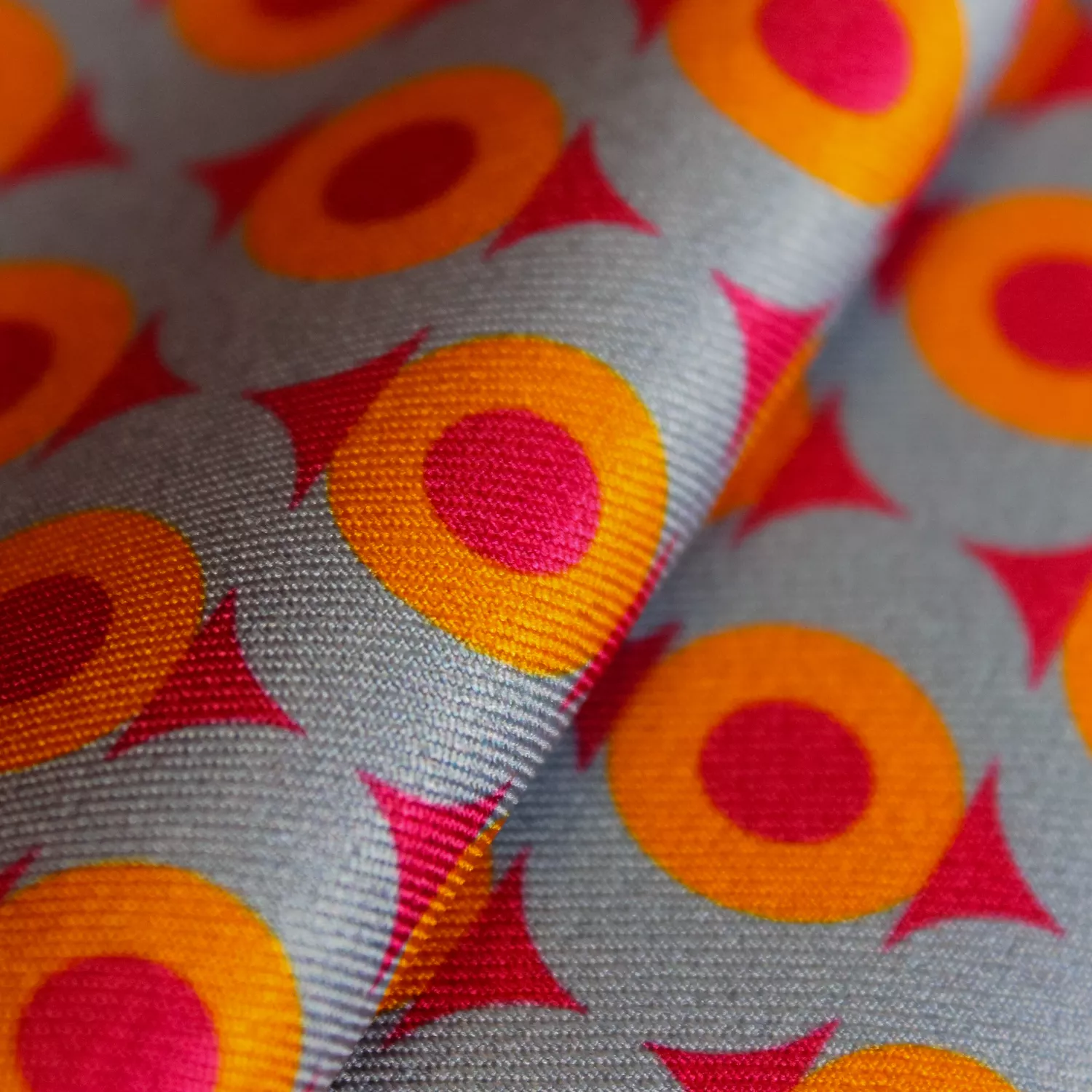 Polyester blauw met kleurrijk patroon