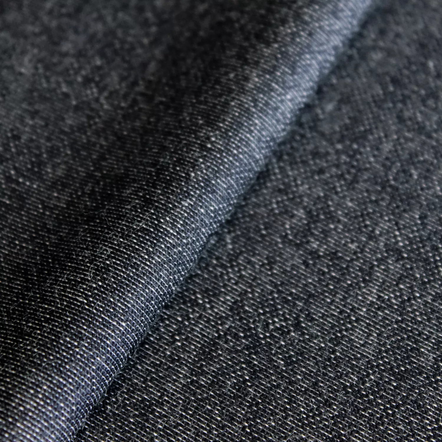 Tricot donkere jeans